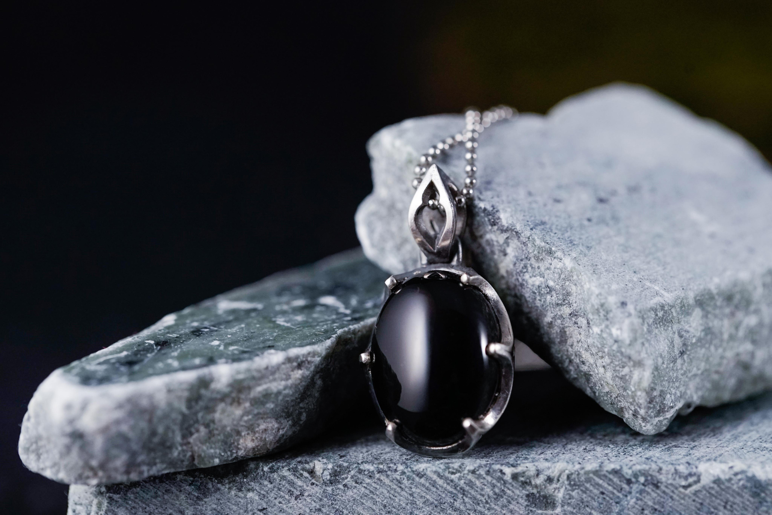 Bloome hard. Photograph and videograph in Israel