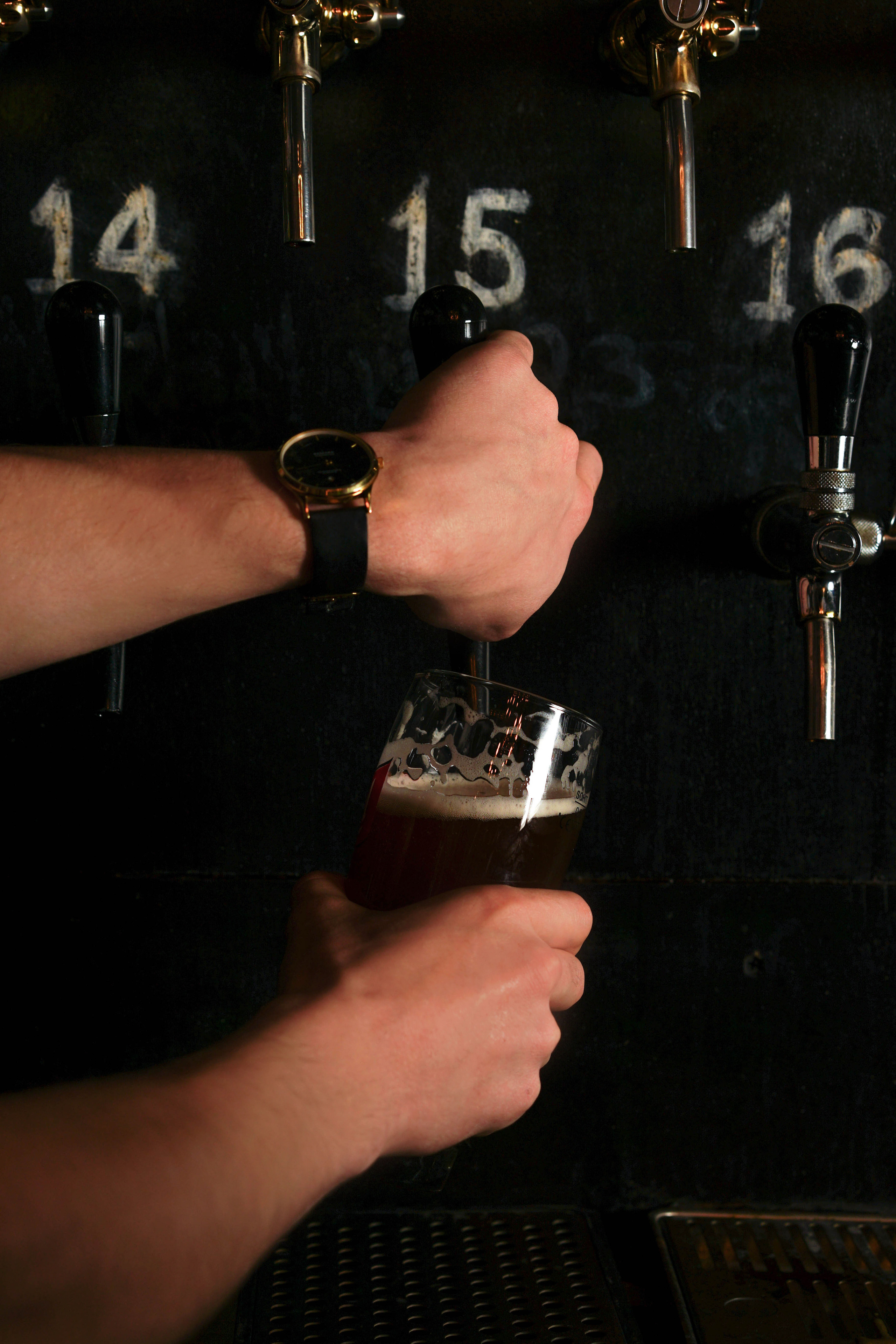 Craft bar. Photograph and videograph in Israel