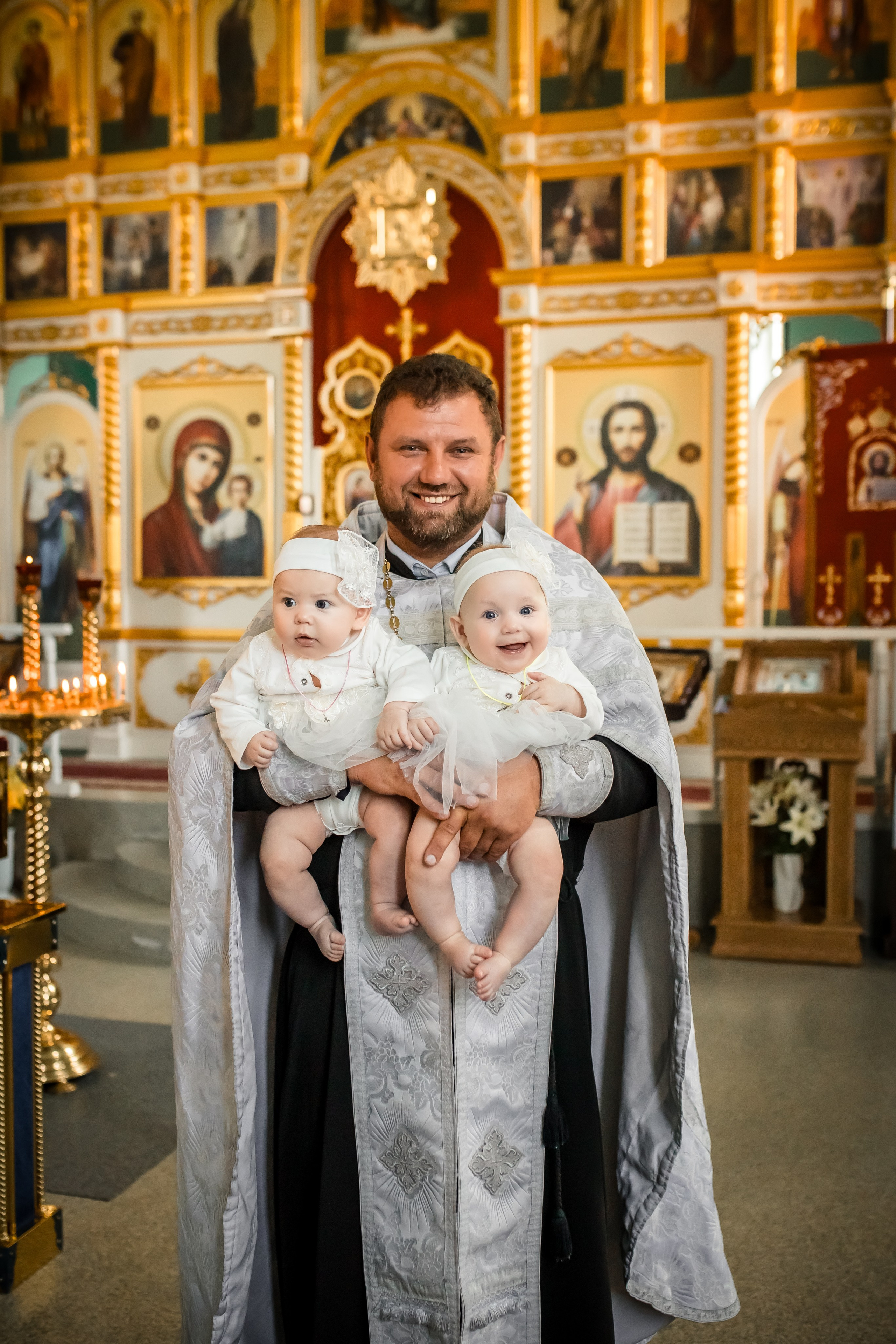 Крещение Милании и Эмилии