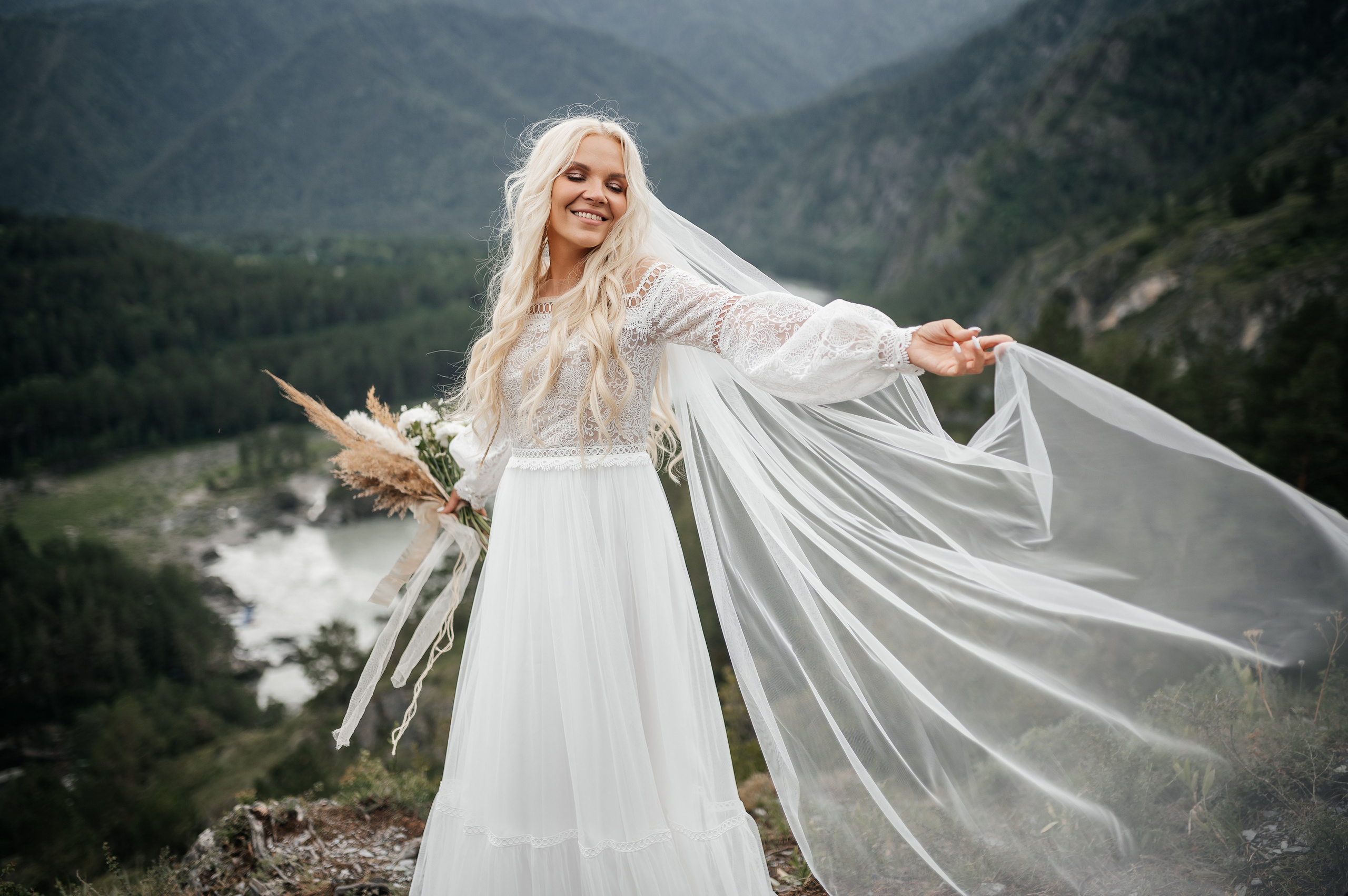 Паша и Даша. Свадебная  съемка на Алтае