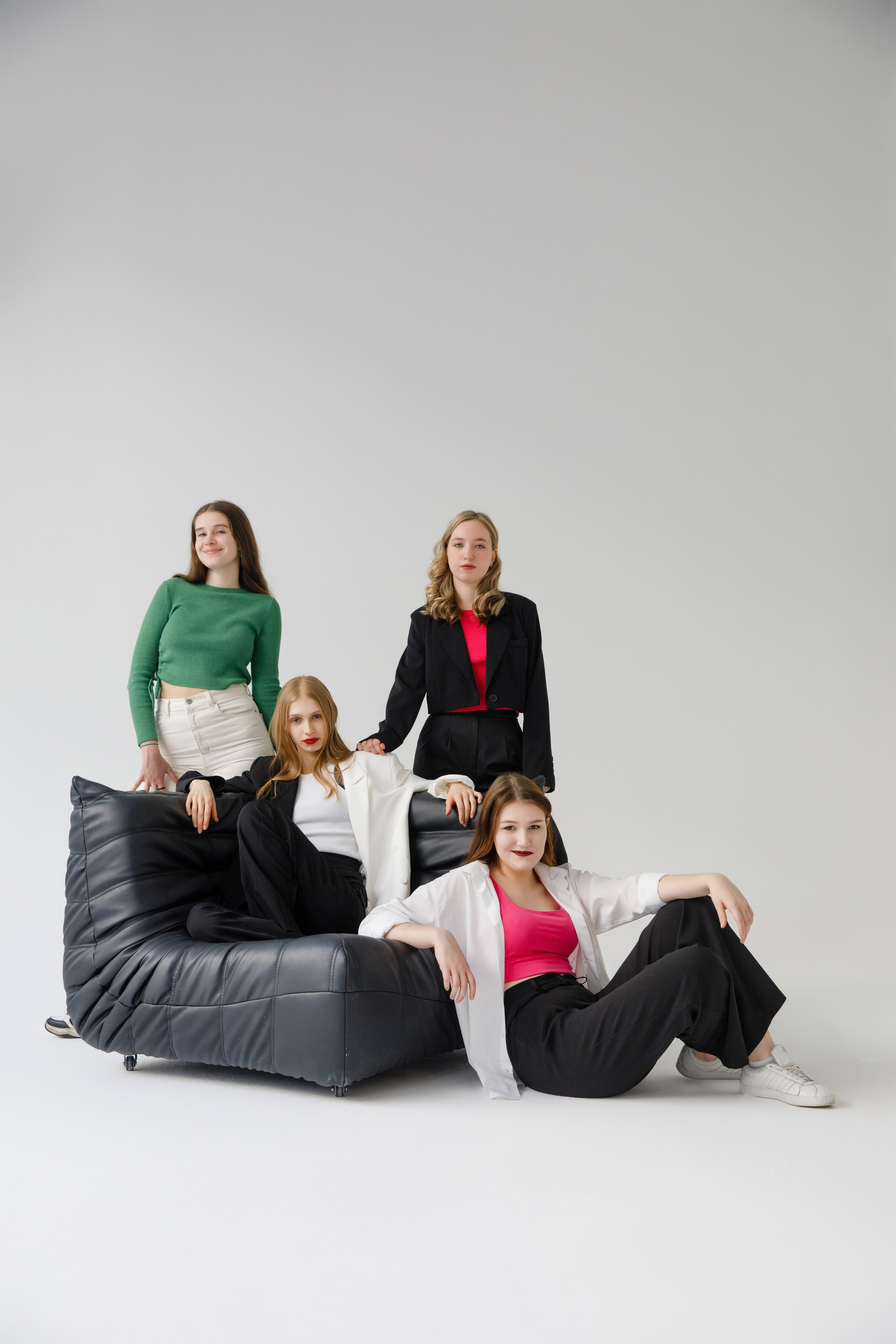 11 Ч школа 2107. Выпускные альбомы в Москве FOTOVMESTE