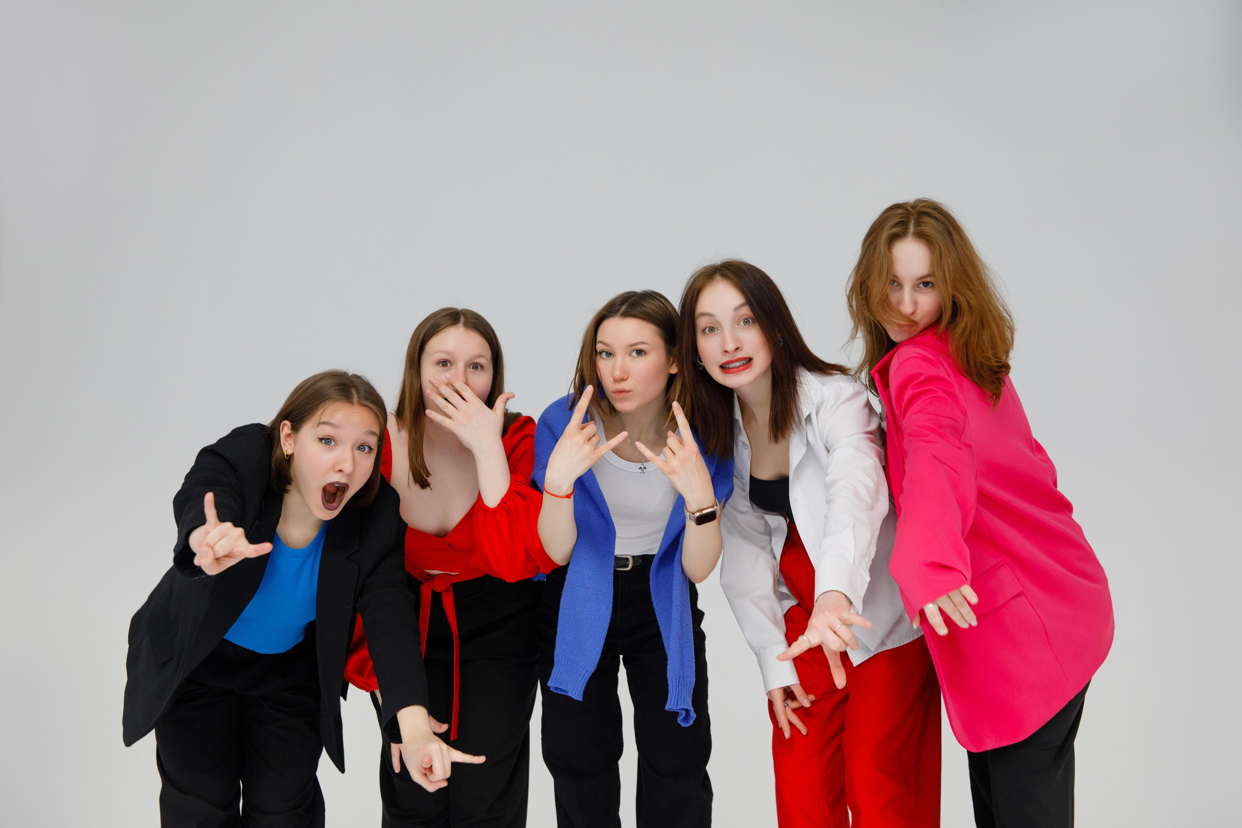 11 Ч школа 2107. Выпускные альбомы в Москве FOTOVMESTE