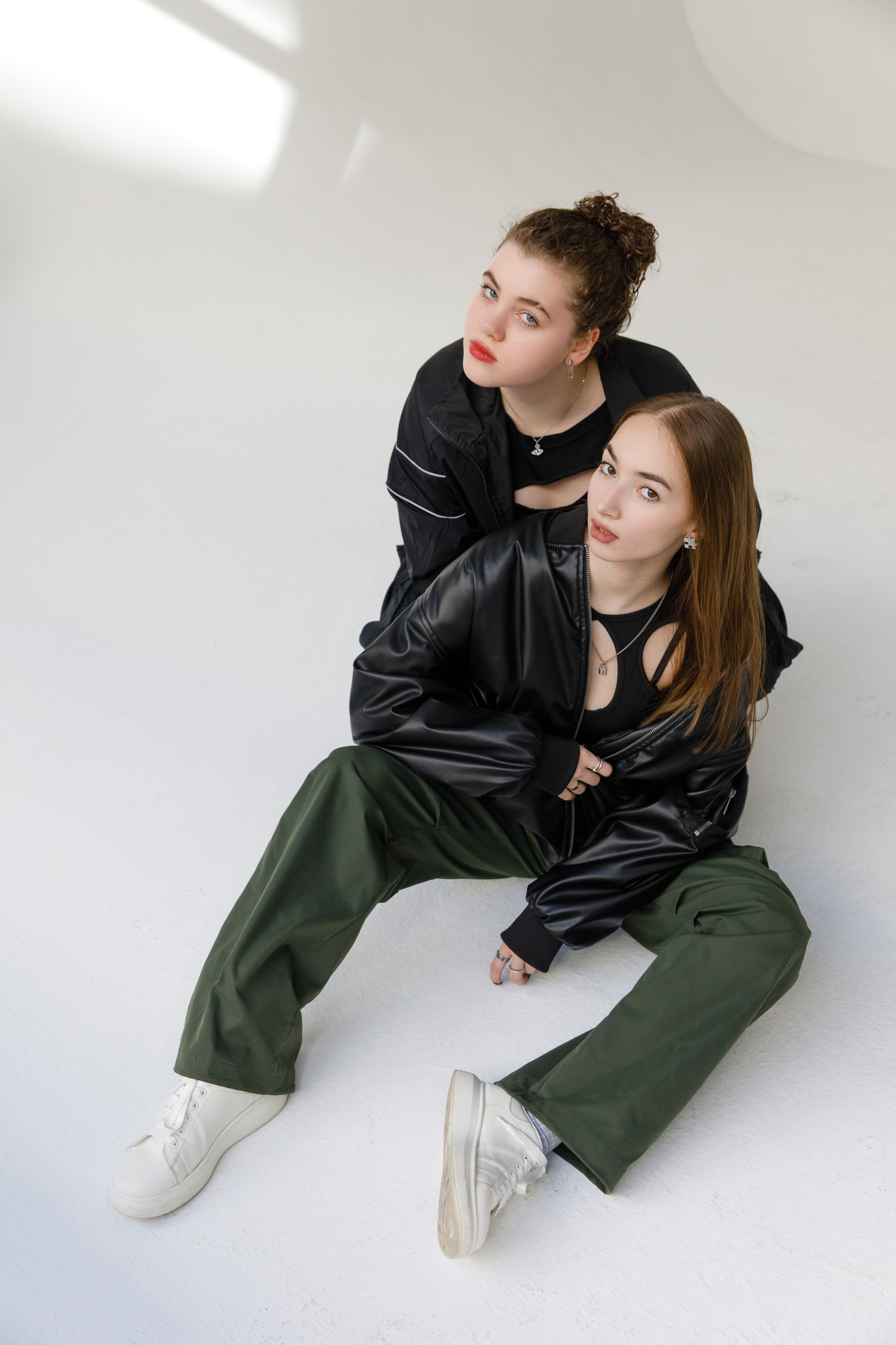 11 Ч школа 2107. Выпускные альбомы в Москве FOTOVMESTE