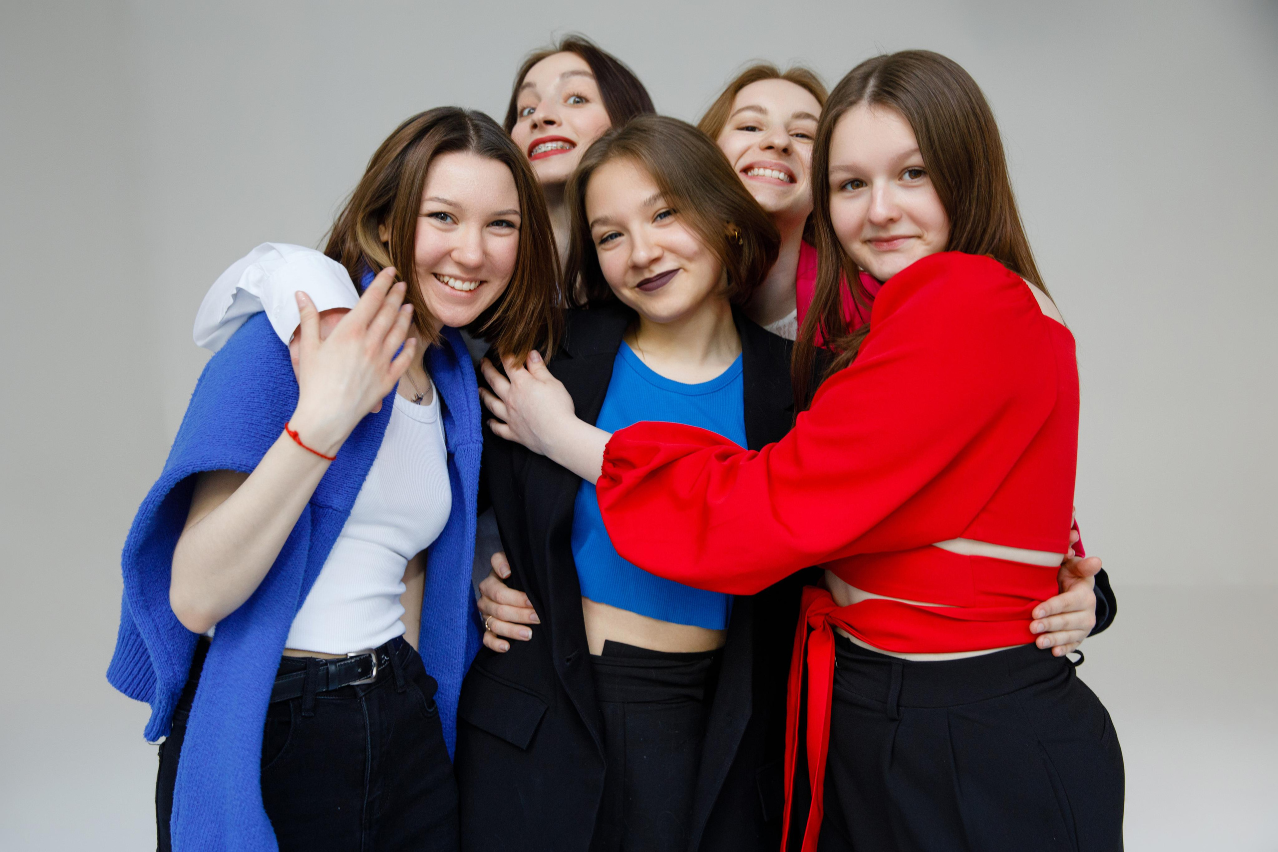 11 Ч школа 2107. Выпускные альбомы в Москве FOTOVMESTE