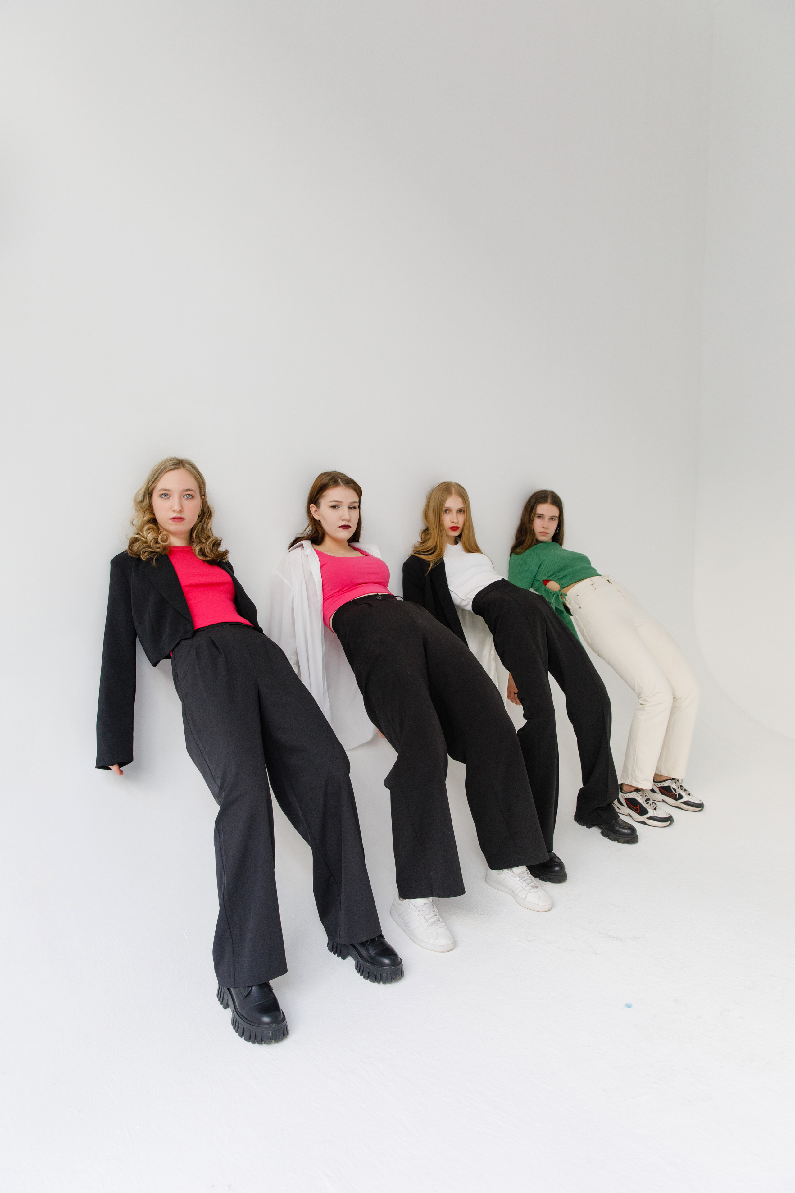 11 Ч школа 2107. Выпускные альбомы в Москве FOTOVMESTE