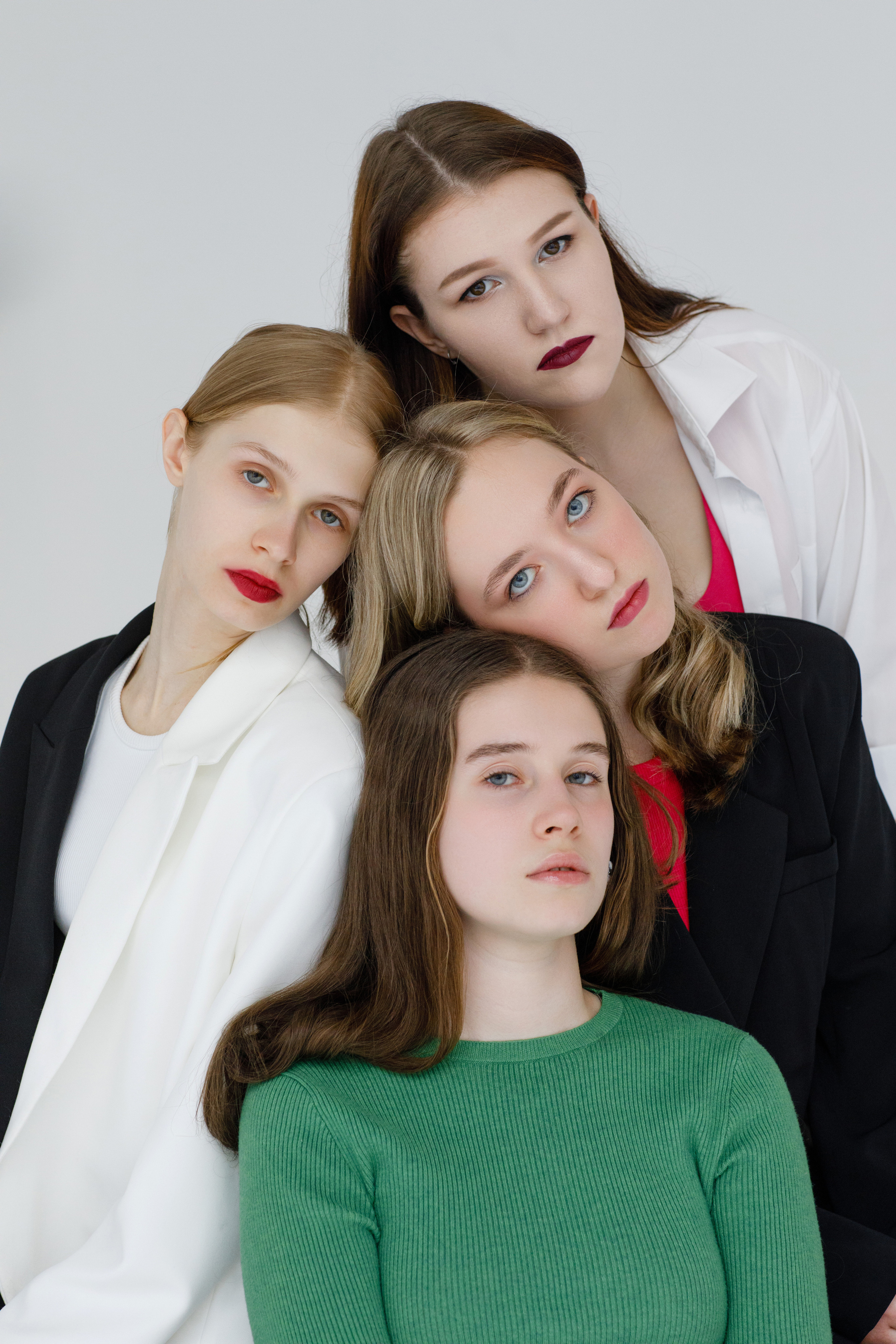 11 Ч школа 2107. Выпускные альбомы в Москве FOTOVMESTE