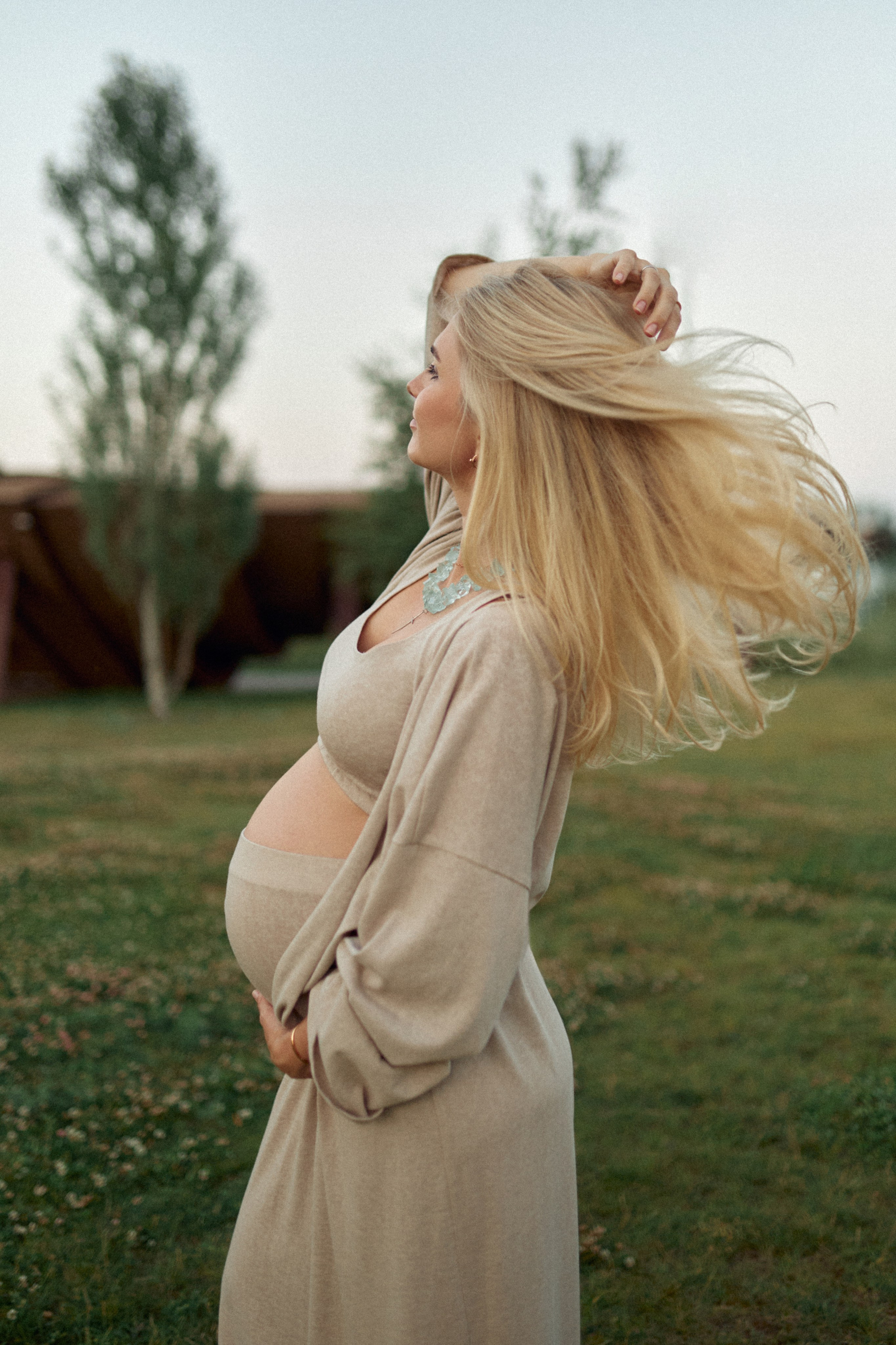 Стильная фотосессия беременности. Сестры Карабаза. Фотографы и ретушеры в Москве и Санкт-Петербурге