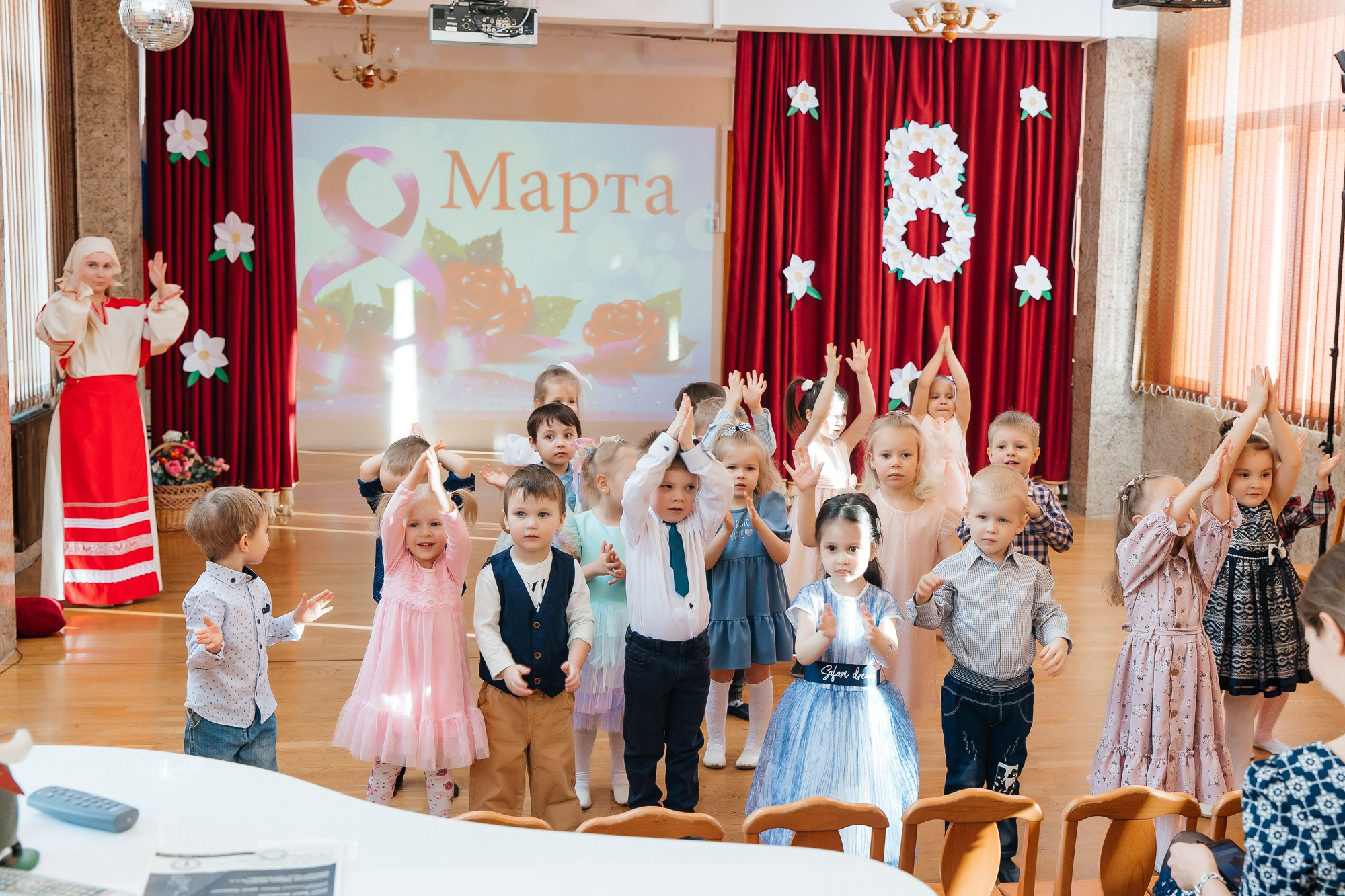 Детский сад № 93 — Утренник (07.03.2023). Свадебный и семейный фотограф Крамар Наталья