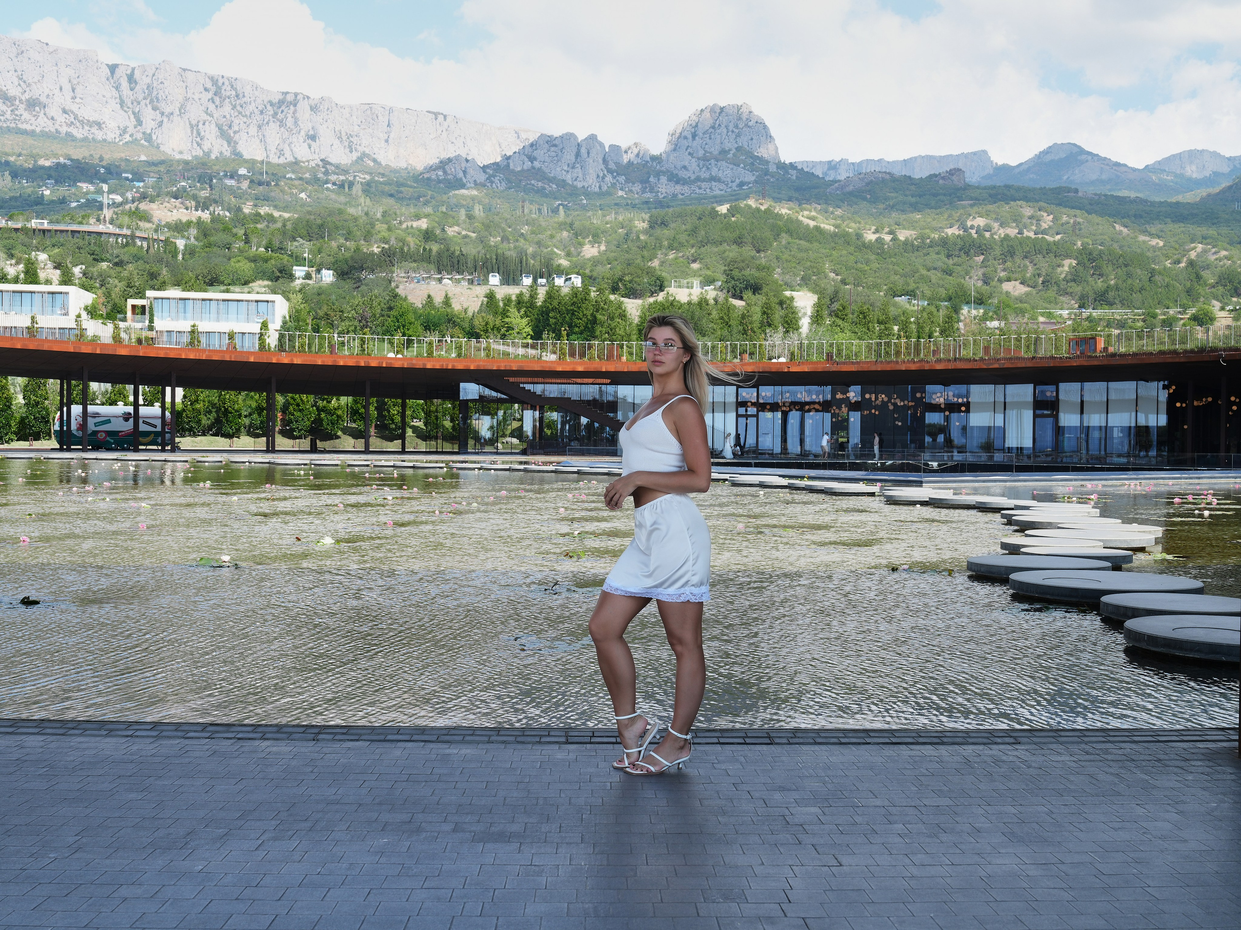 Семейная прогулка 4 человека. Свадебный фотограф Виктория Роса