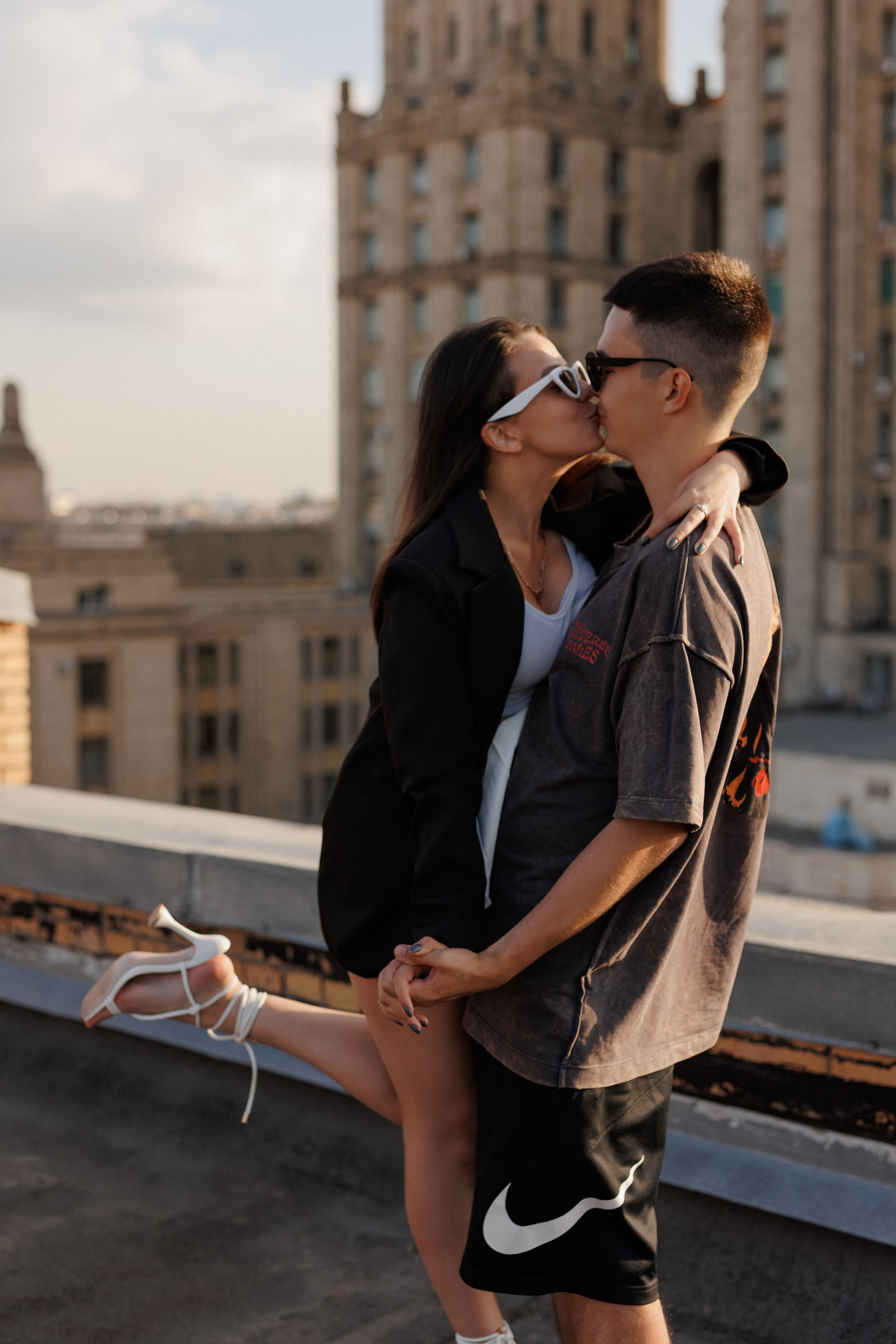 Крыша на закате. Москва.