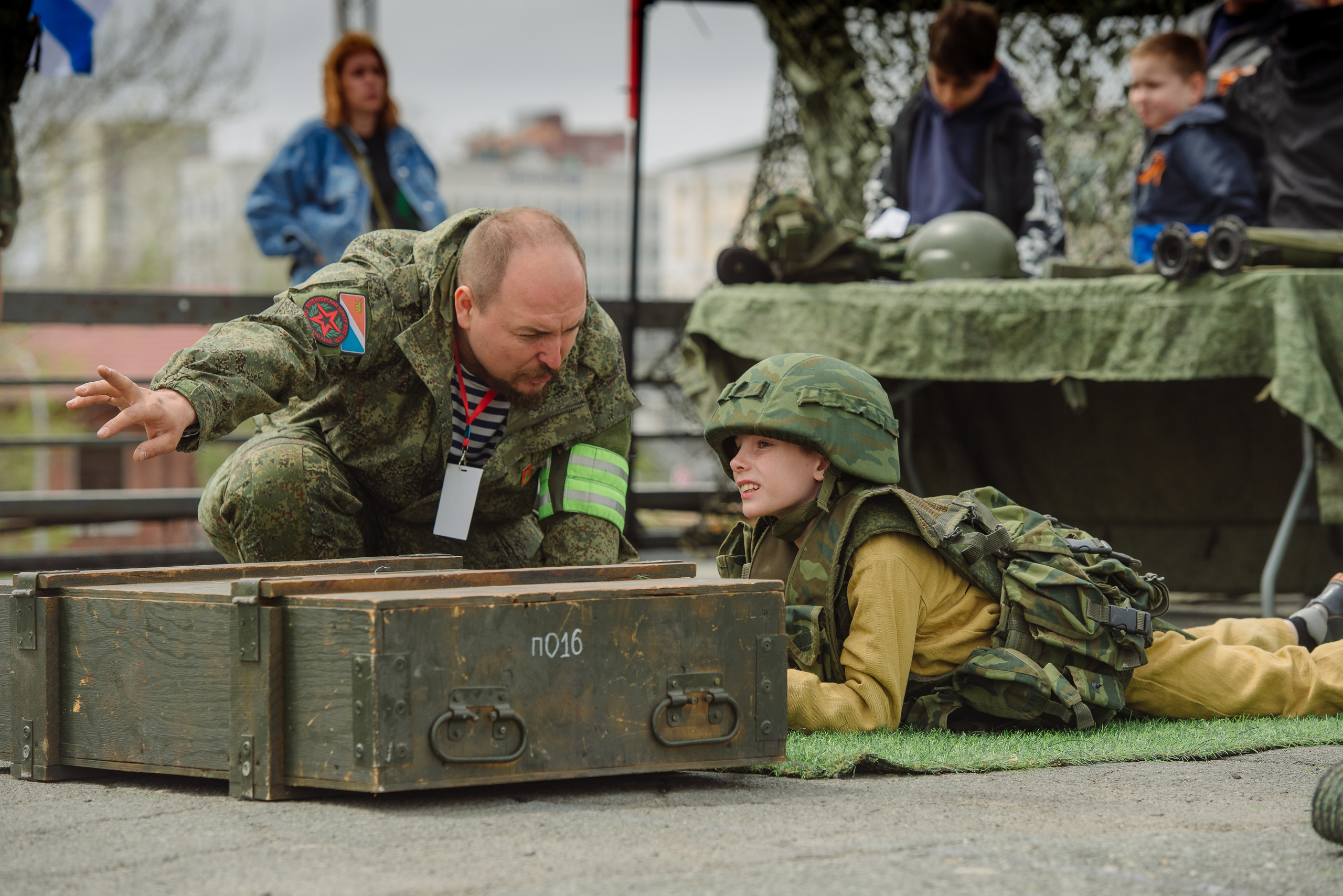 9 мая Центральная плащадь. Фотограф Мария Каюрова