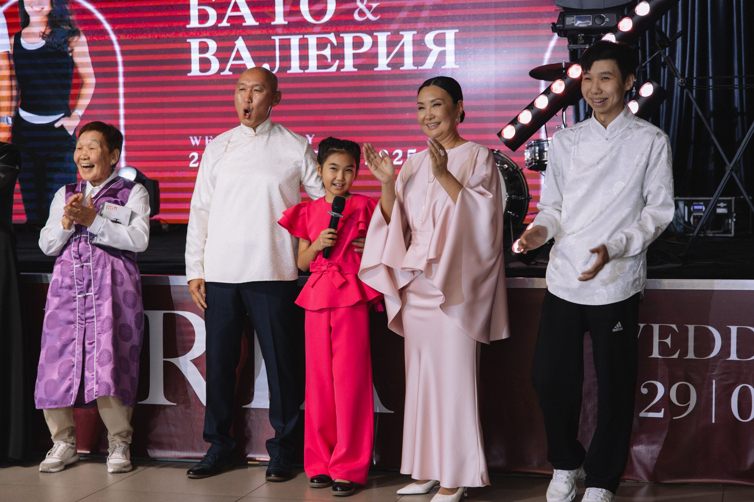 Бато и Валерия. Фотограф Улан-Удэ