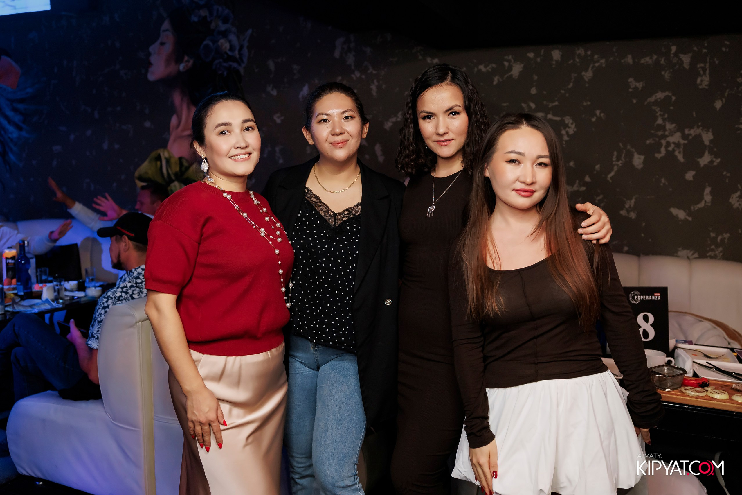 МУЗЫКАЛЬНОЕ ЛОТО В HIT RETRO. КИПЯТКОМ АЛМАТЫ! Фотосъемка мероприятий в Алматы