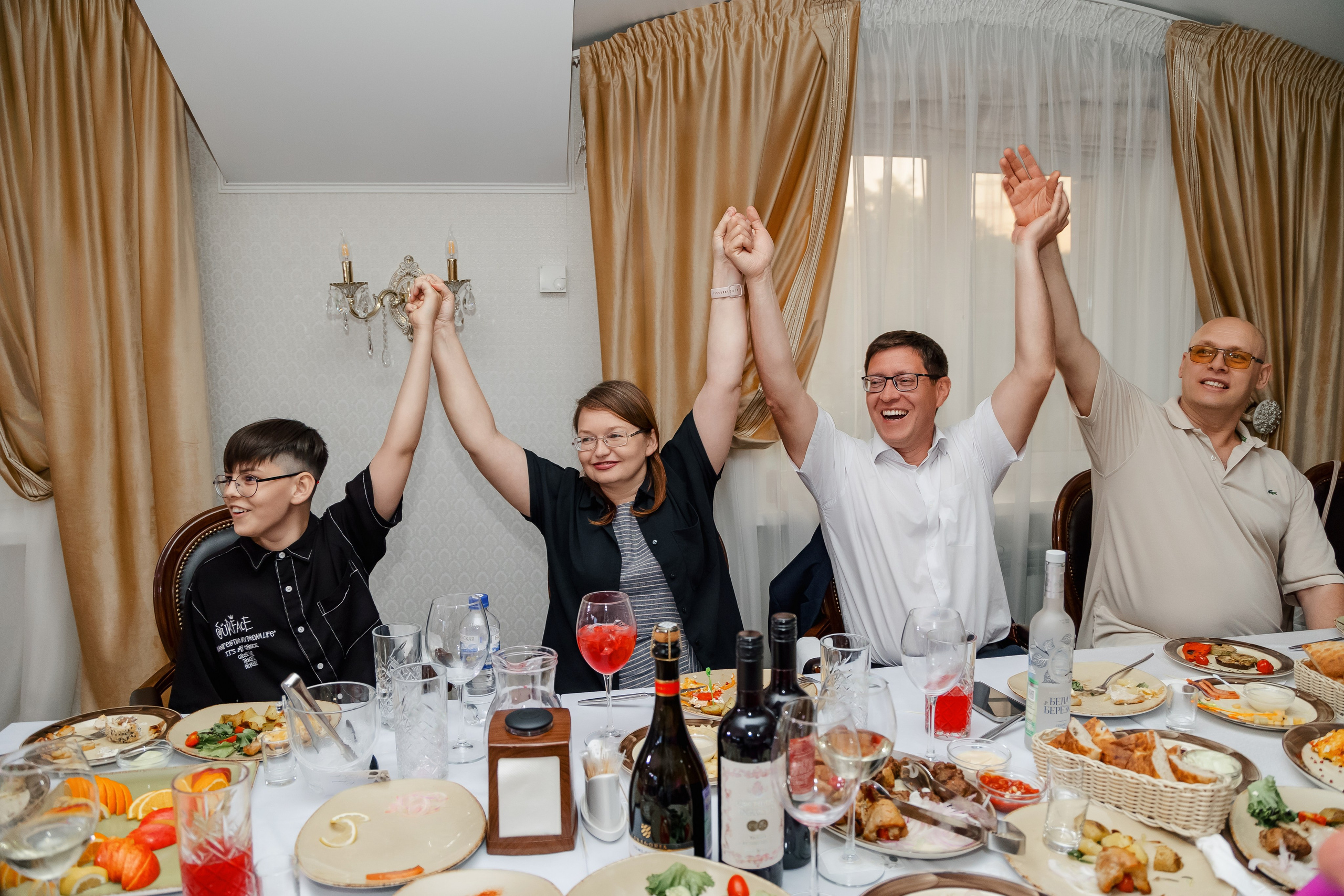 Максим и Юля. Дом офицеров. Свадебный фотограф в Хабаровске