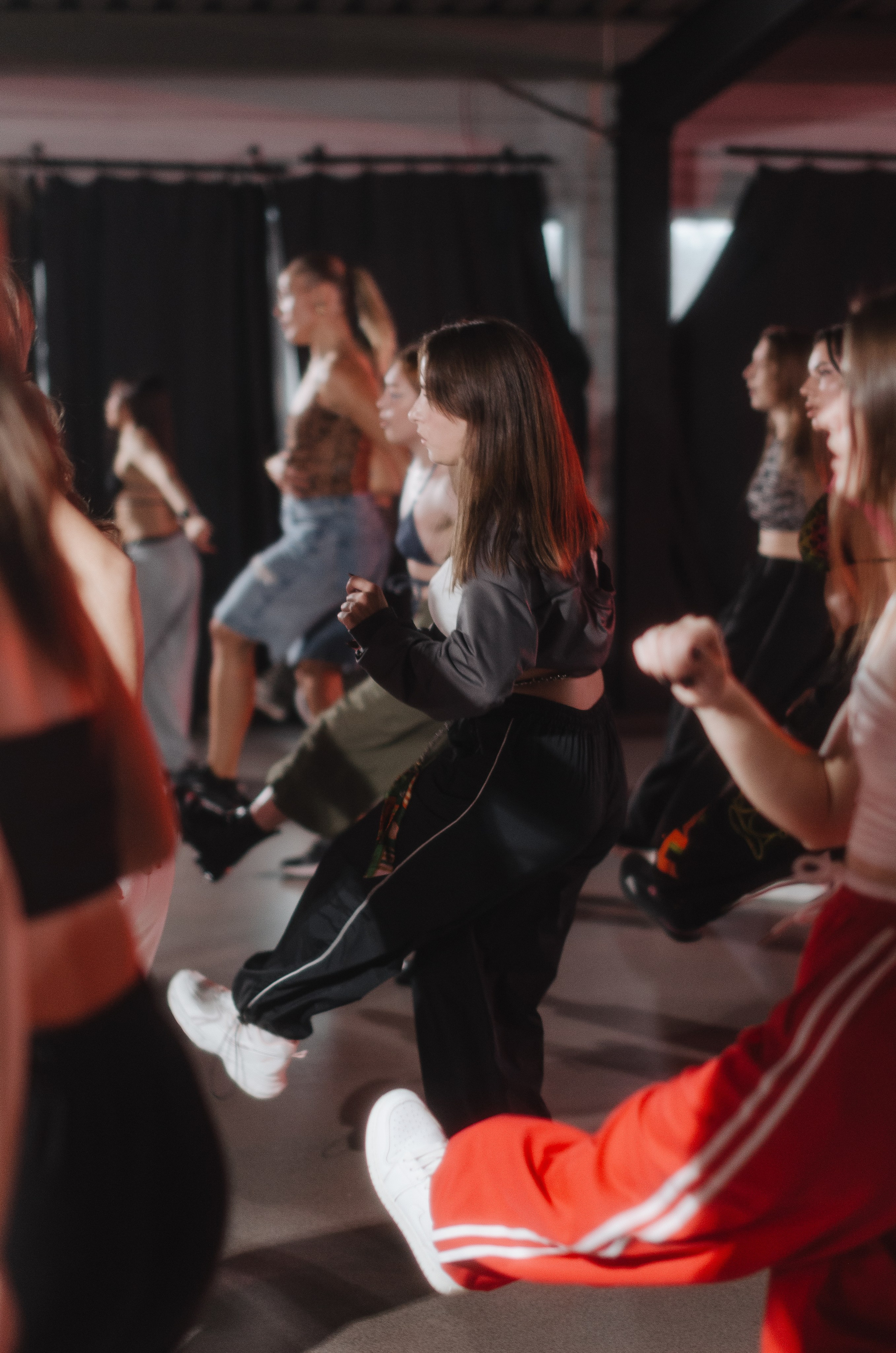 Мастер-классы по High Heels/Girly hip-hop от Оксаны ATTA. Денисова Аля — фотограф для парных съемок и индивидуальных историй в Барнауле