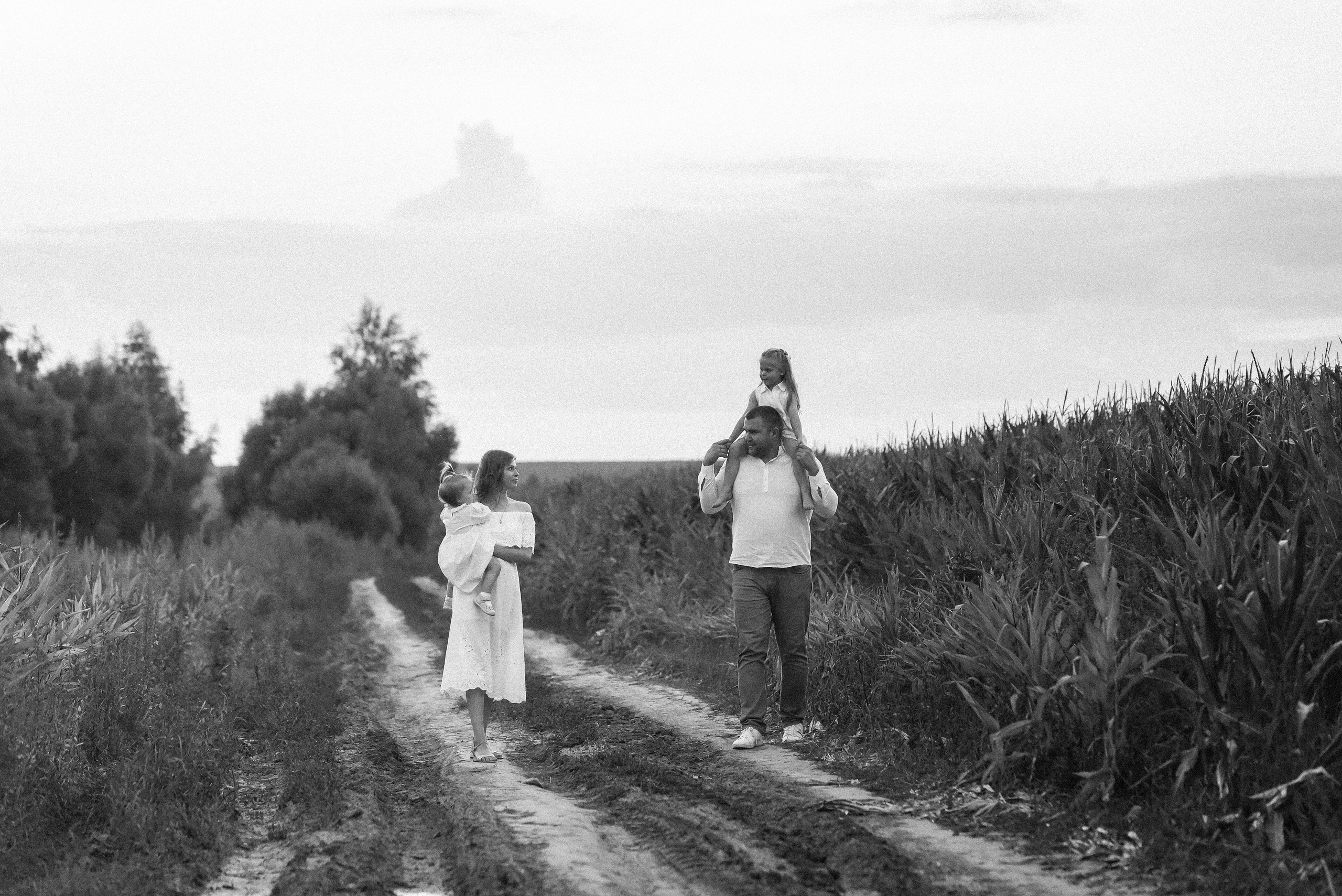 Иван Наталья и девчонки. Римма Гусакова. Выпускные фотокниги. Детские и семейные фотосессии