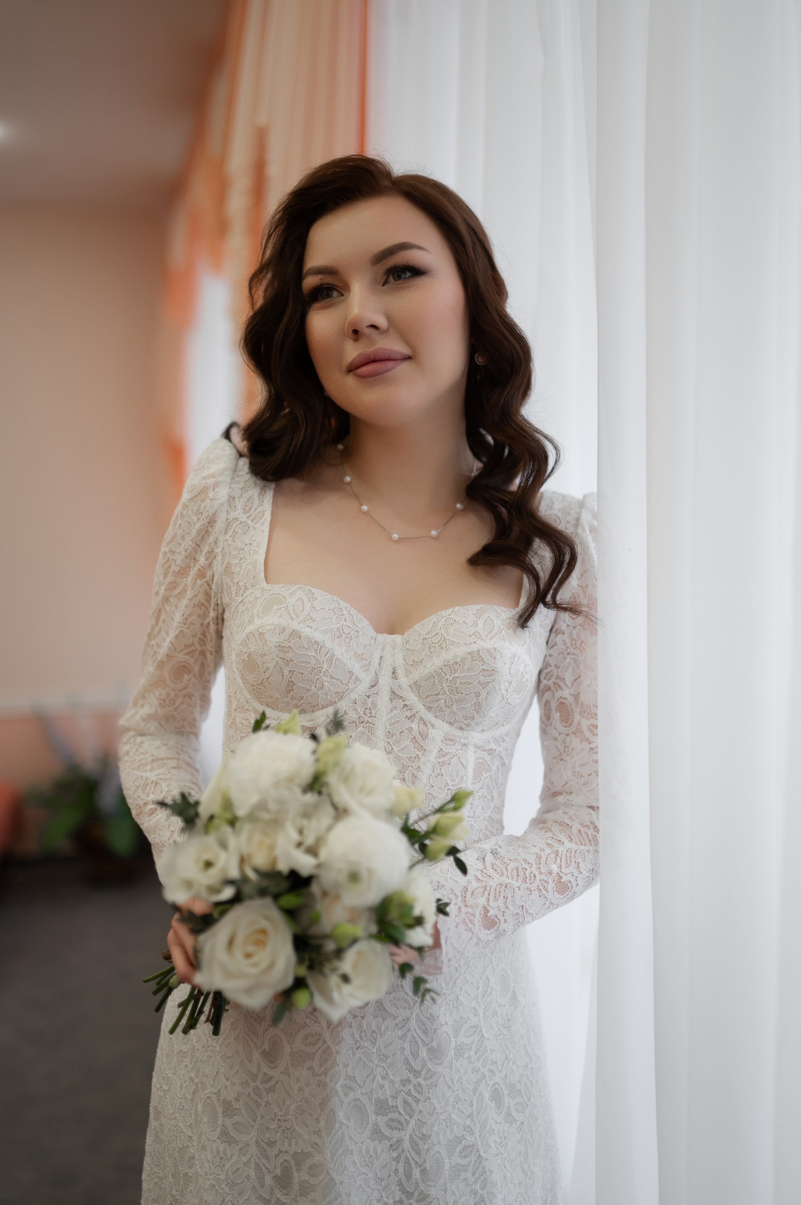 «И вот теперь остаются эти три: вера, надежда, любовь. Но величайшая из них — любовь». Твой личный проводник к красивым фотографиям в Старом Осколе