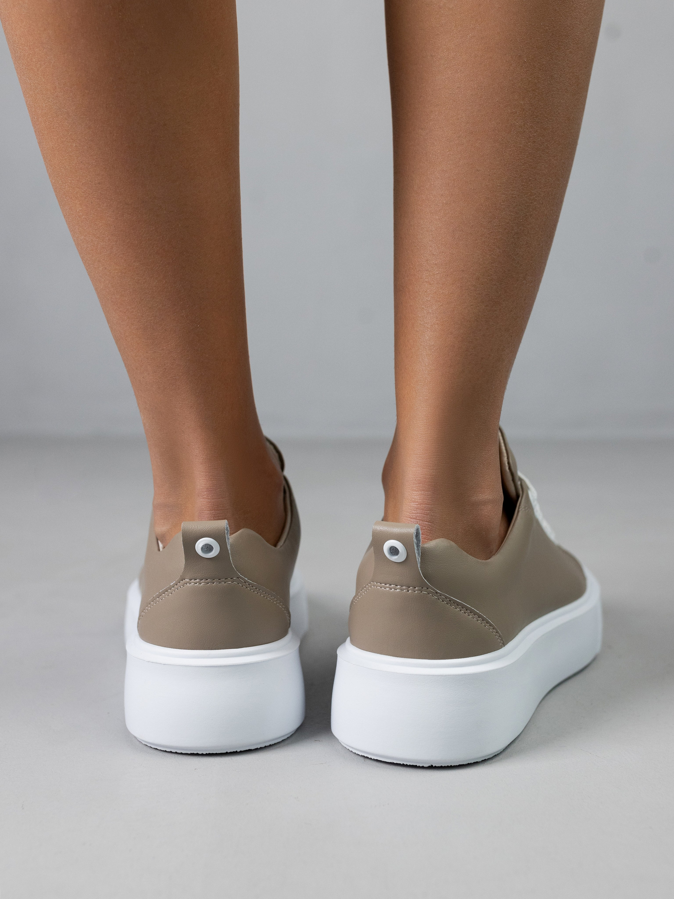 Кроссовки. Фотограф в Ростове-на-Дону Мария Аверина