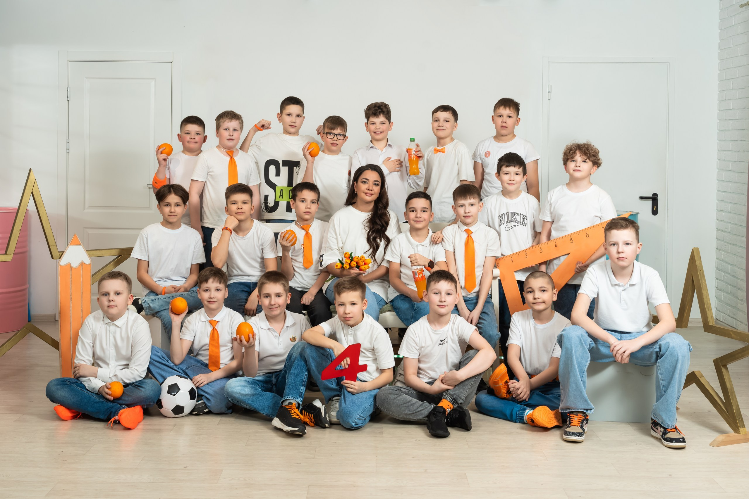 Выпускные альбомы. Akhmadeevmedia.ru