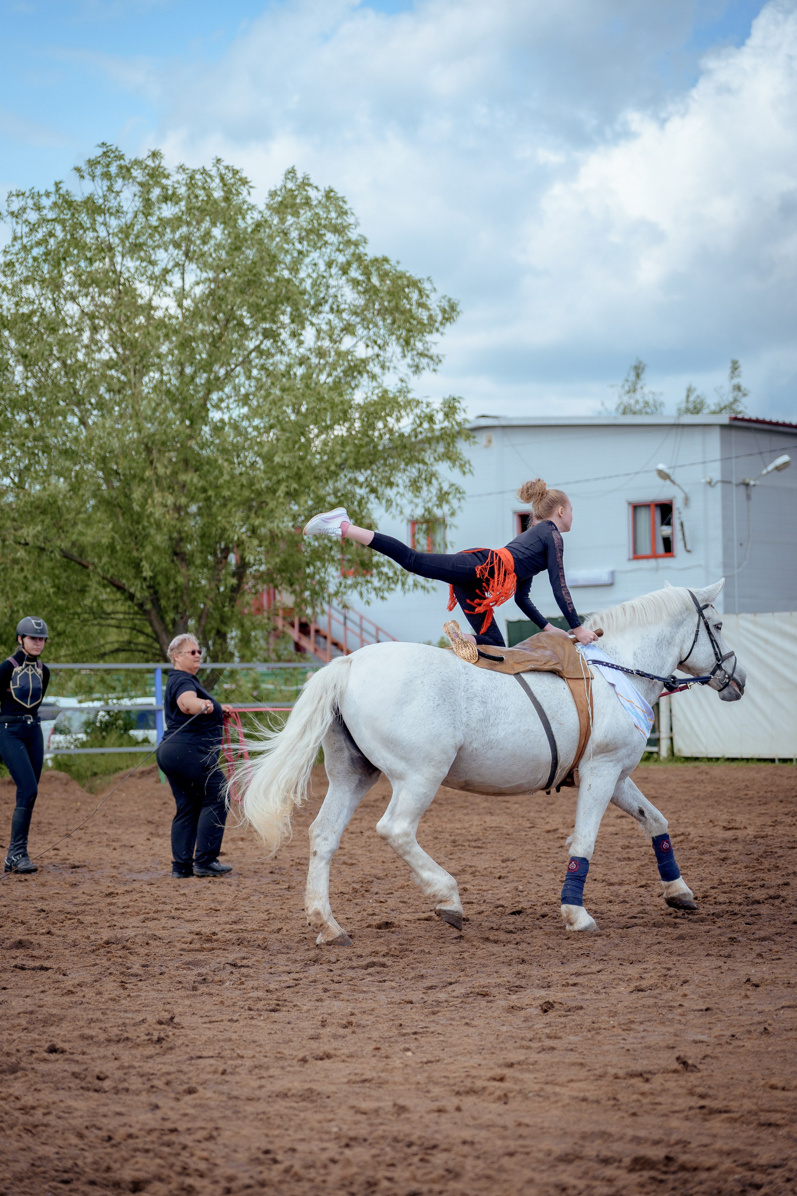 Конный клуб Горки. Портретный и семейный фотограф в Москве/Видное