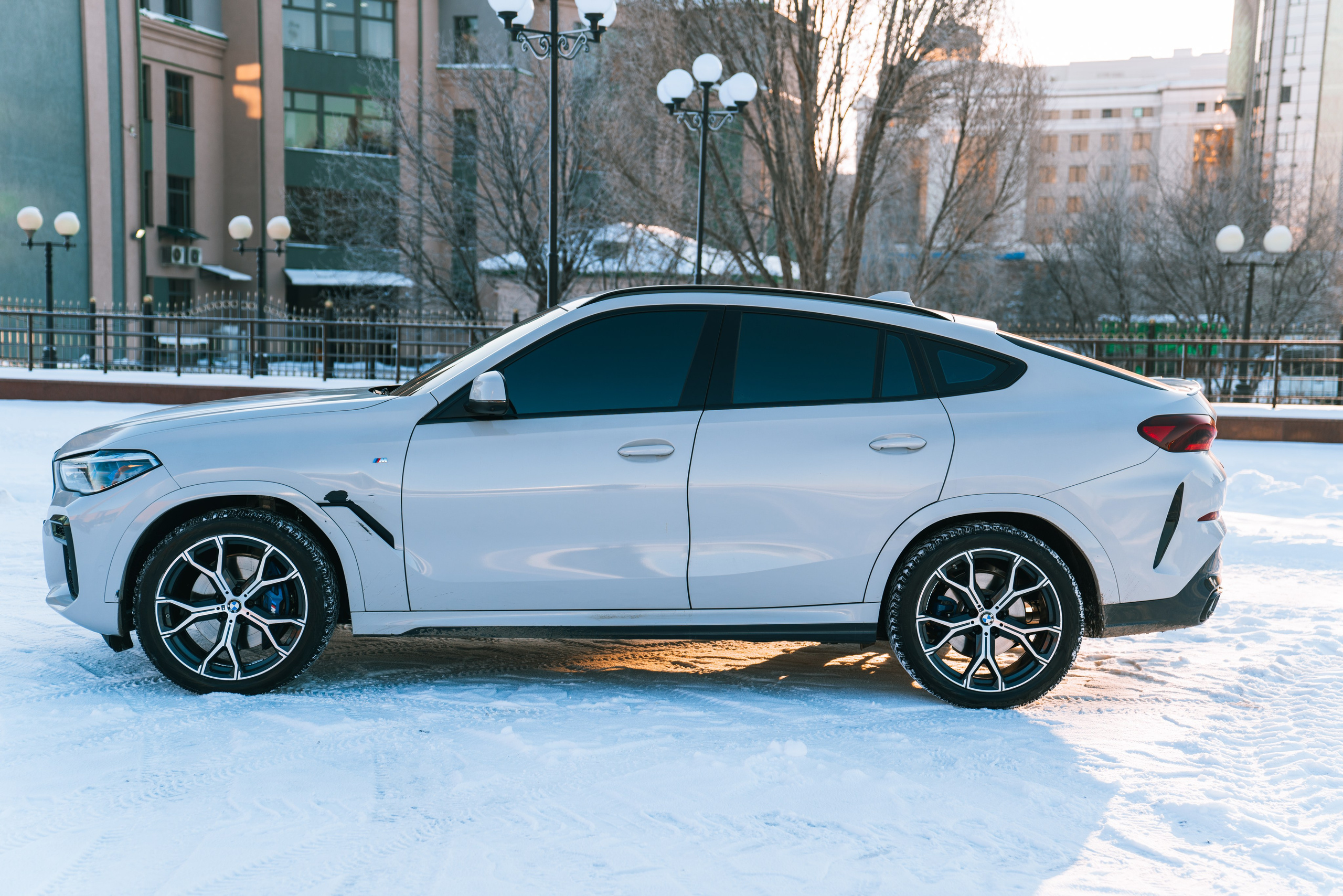 BMW X6 30d X-Drive. Идеальные портреты для соцсетей — Фотограф Ленар
