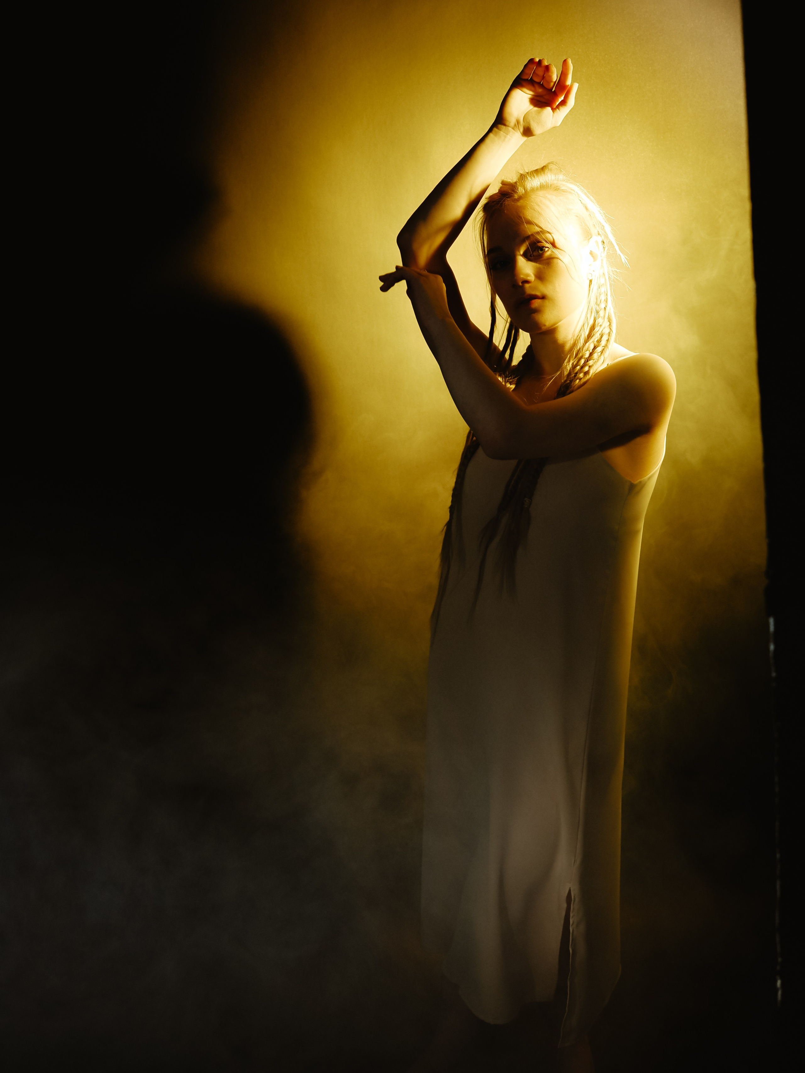 Студийный свет — дым. Фотограф Рязань. Семейный Свадебный фотограф