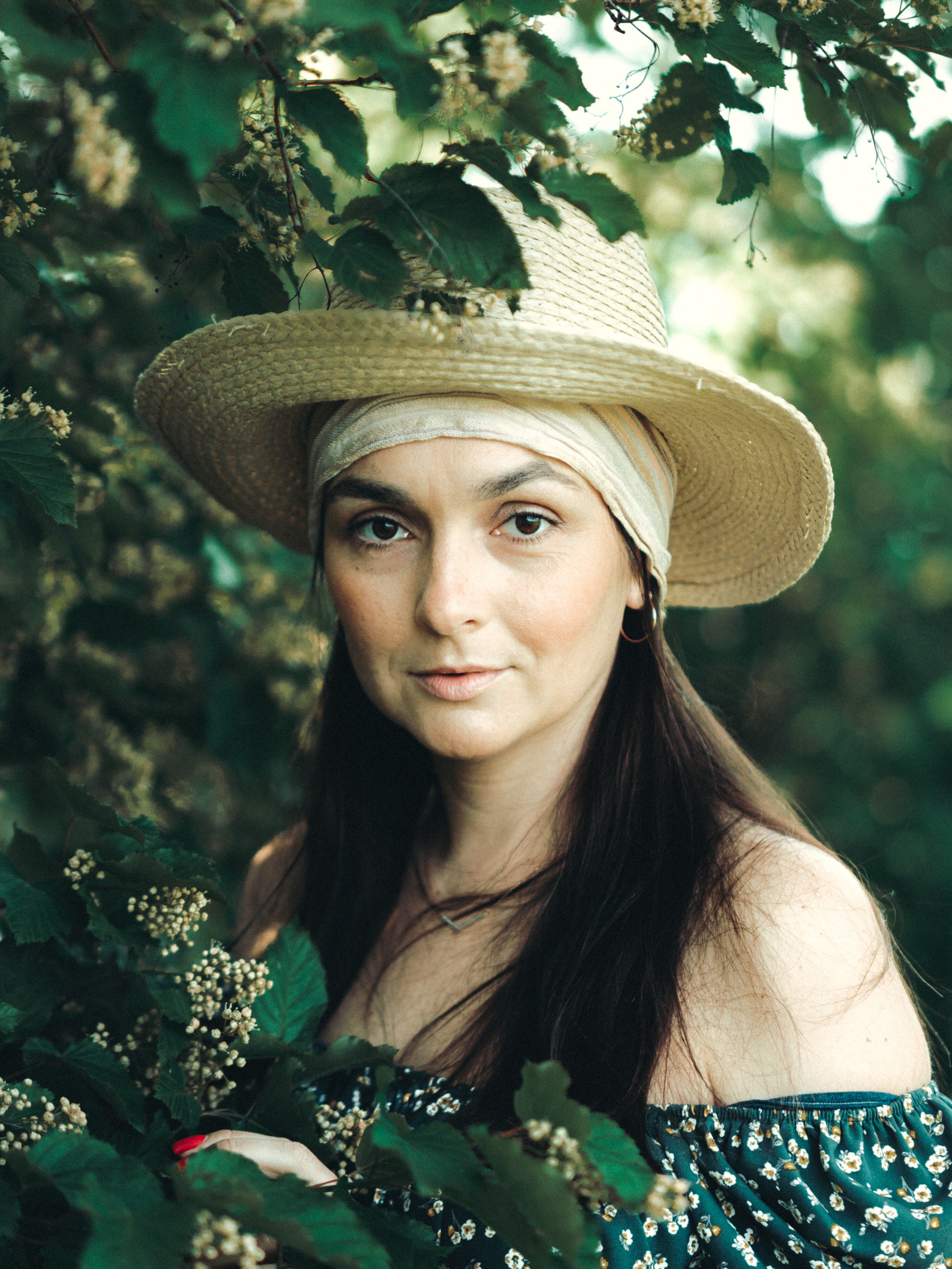 женский портрет, эмоции, фотопрогулка, съемка на природе, девушка, фотография, идеи для фото, летние фото, фото в лесу, фото в парке, фото на природе, винтажный стиль, ретро обработка, женственность