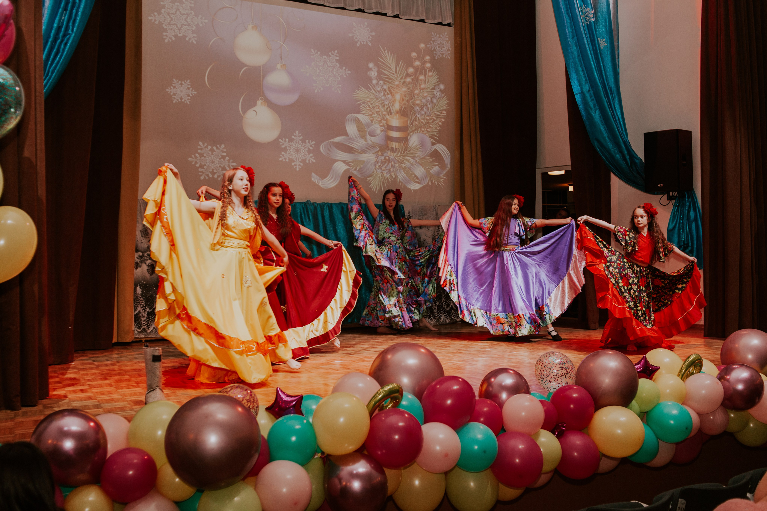 Новогодний концерт в КДЦ Южный. Семейный фотограф во Всеволожске и Санкт-Петербурге Юлия Капустина