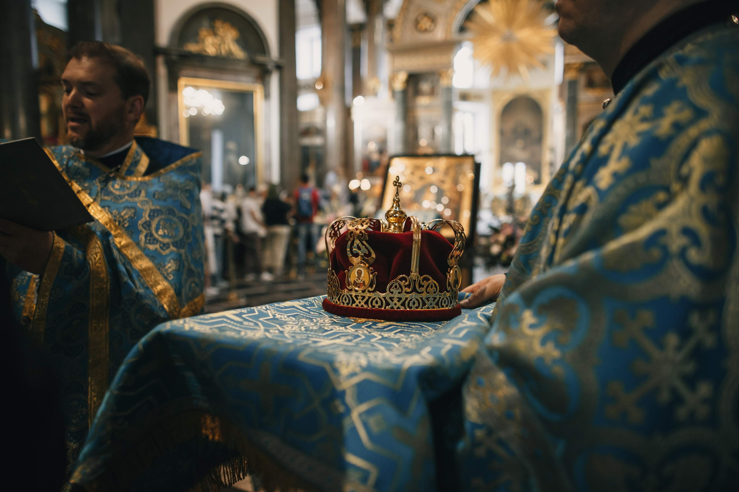 Венчание интернациональное. Свадебный фотограф Игорь Брундасов 8PHOTO на свадьбу венчание загс СПб