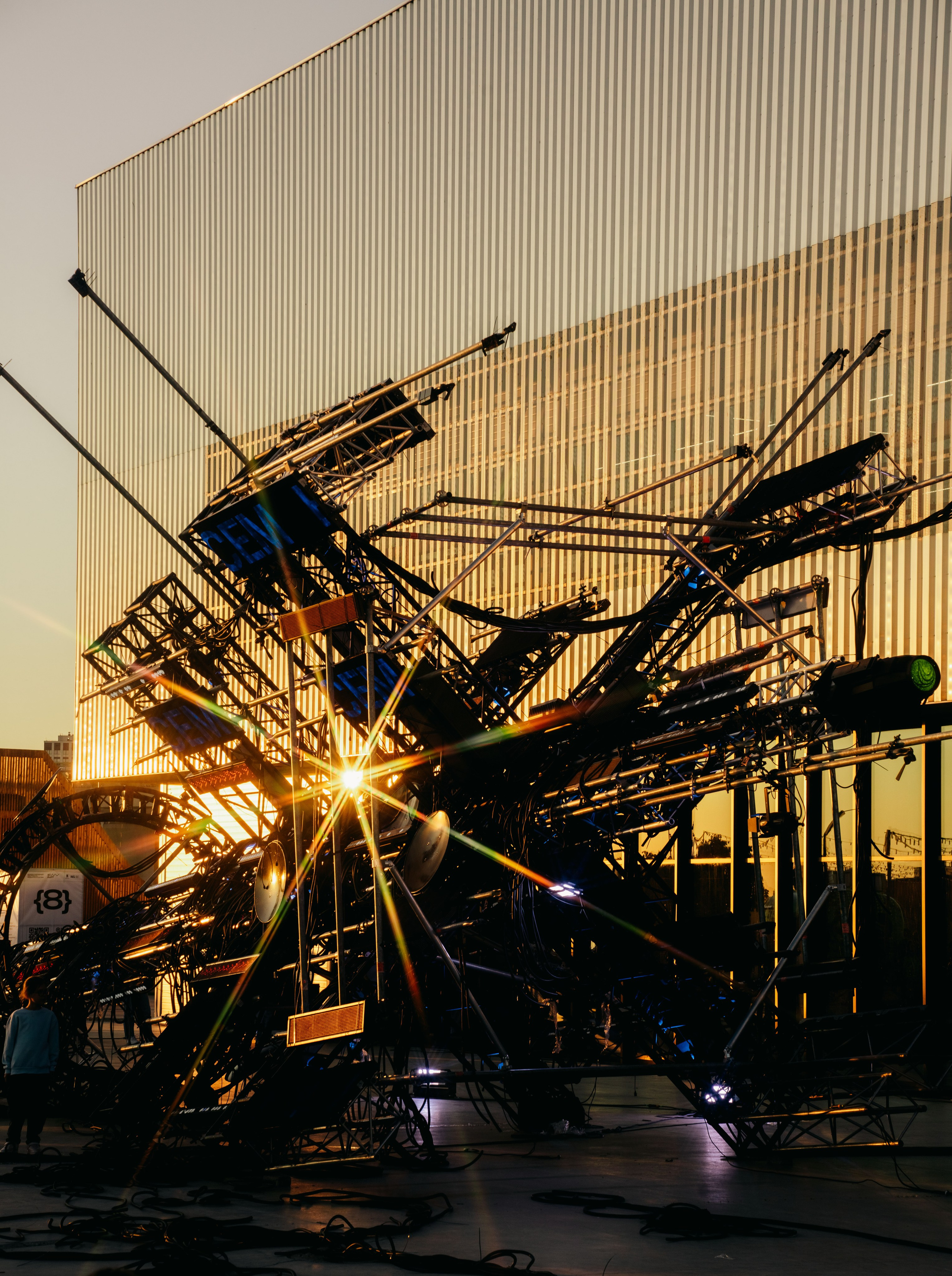 НУР. Инсталляции / 2025. Саша Копылов, фотограф в Казани