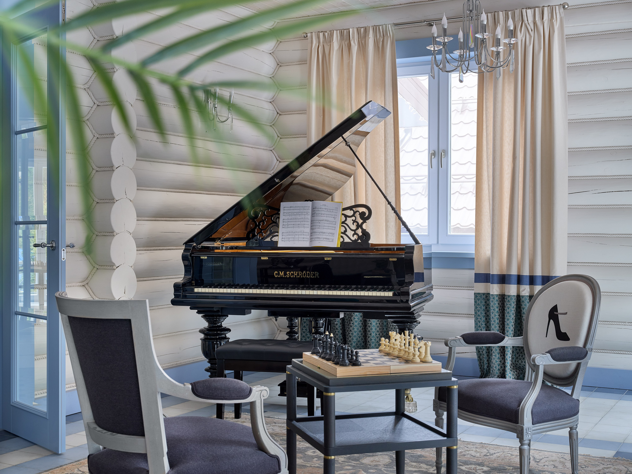 Бревенчатый светлый дом. Фотограф Наталья Вершинина