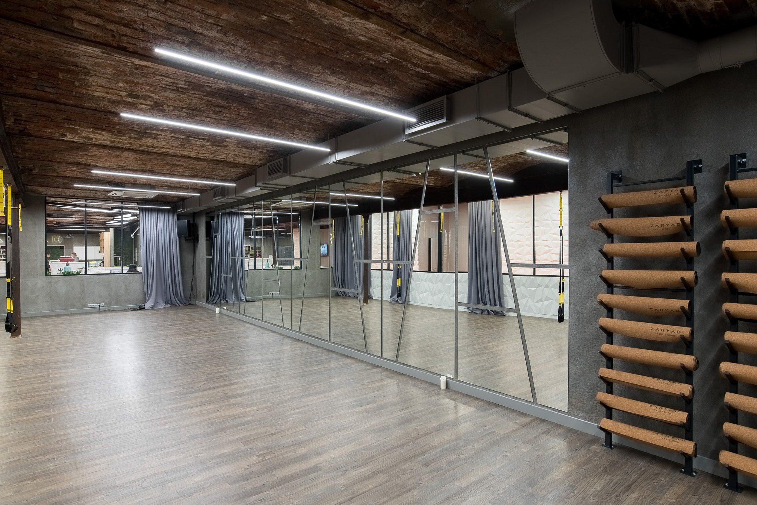 Клиники и салоны. Герман Лепёхин коммерческий фотограф в Москве: репортаж, портреты, интерьеры, производство