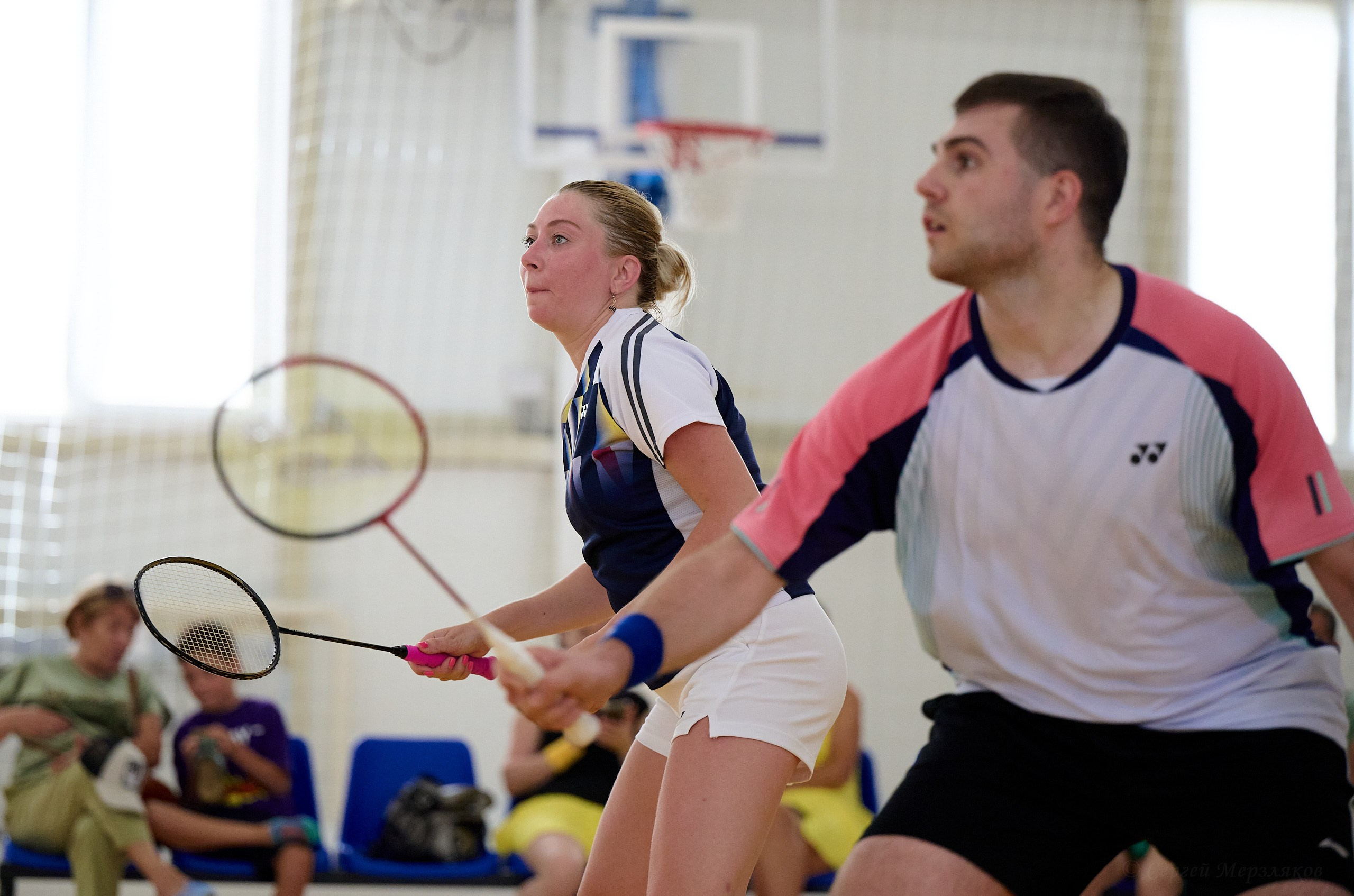 Бадминтон. Шоу матч. Ижевск. 21.07.2024. Спортивный репортажный фотограф в Ижевске Сергей Мерзляков