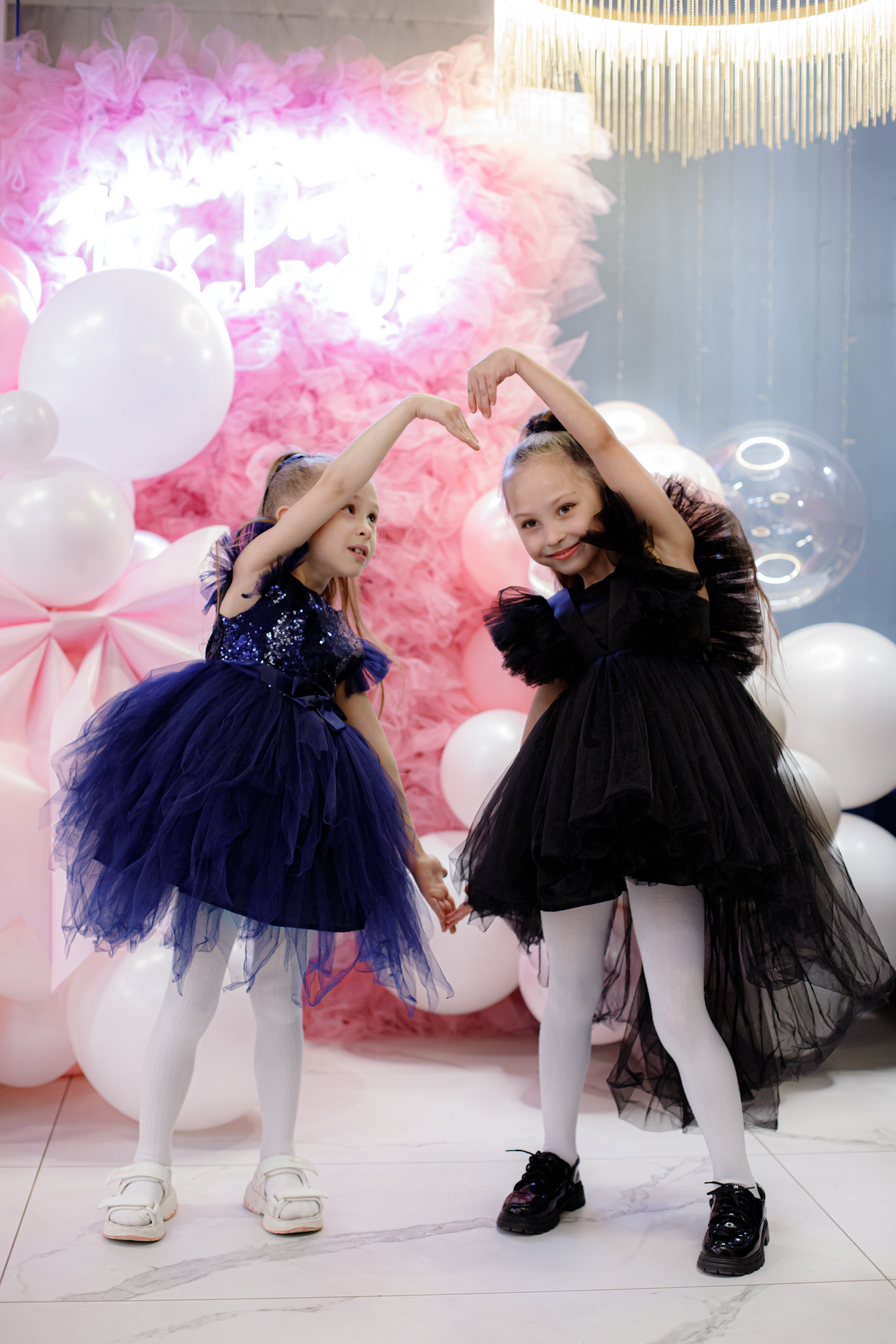 ASIA'S BIRTHDAY PARTY. Photokarish