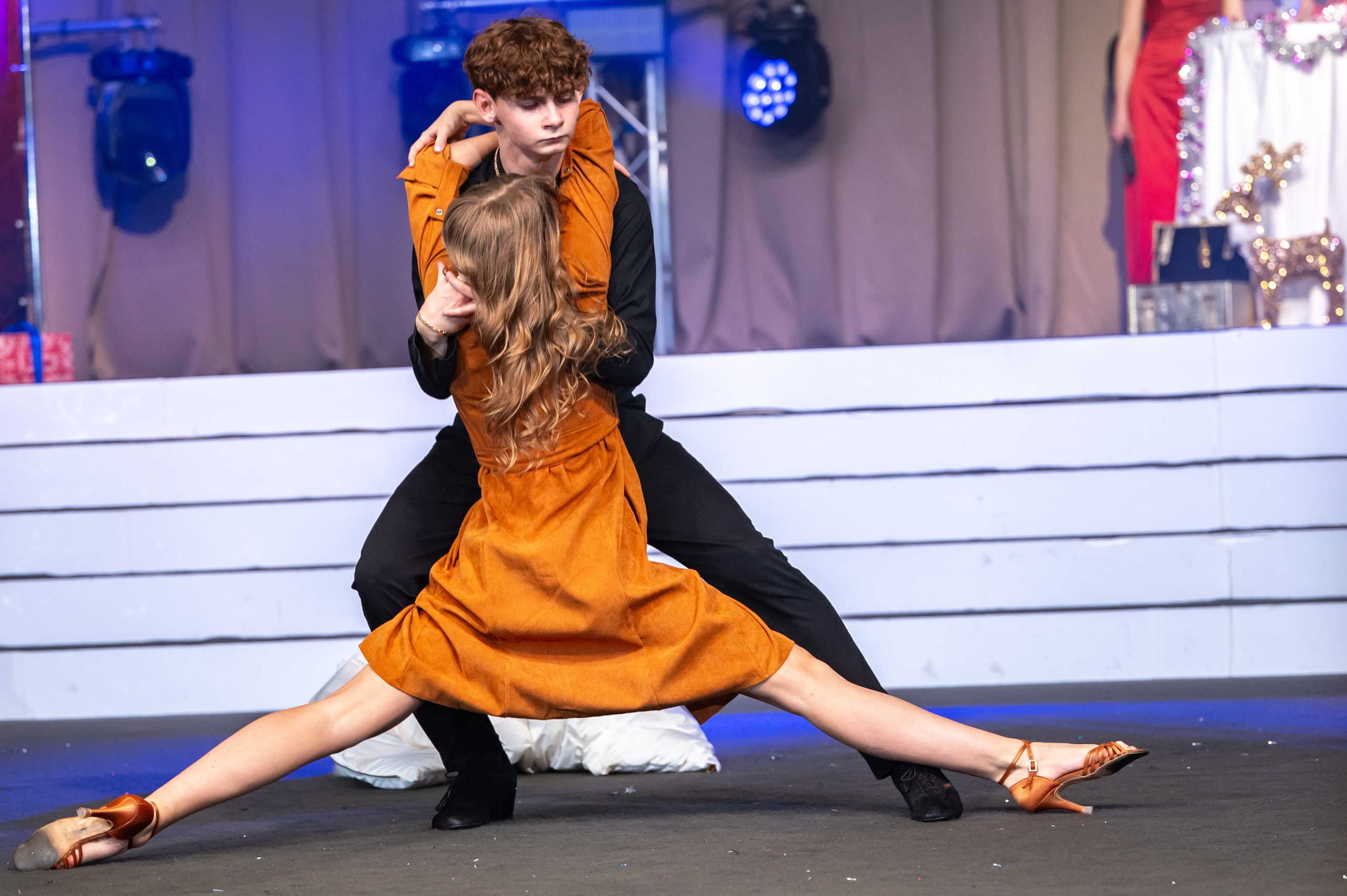 SL Новогодний отчетный концерт 2024/2025. Спортивный фотограф в Туле и Тульской области. Файсханова Фото Спорт