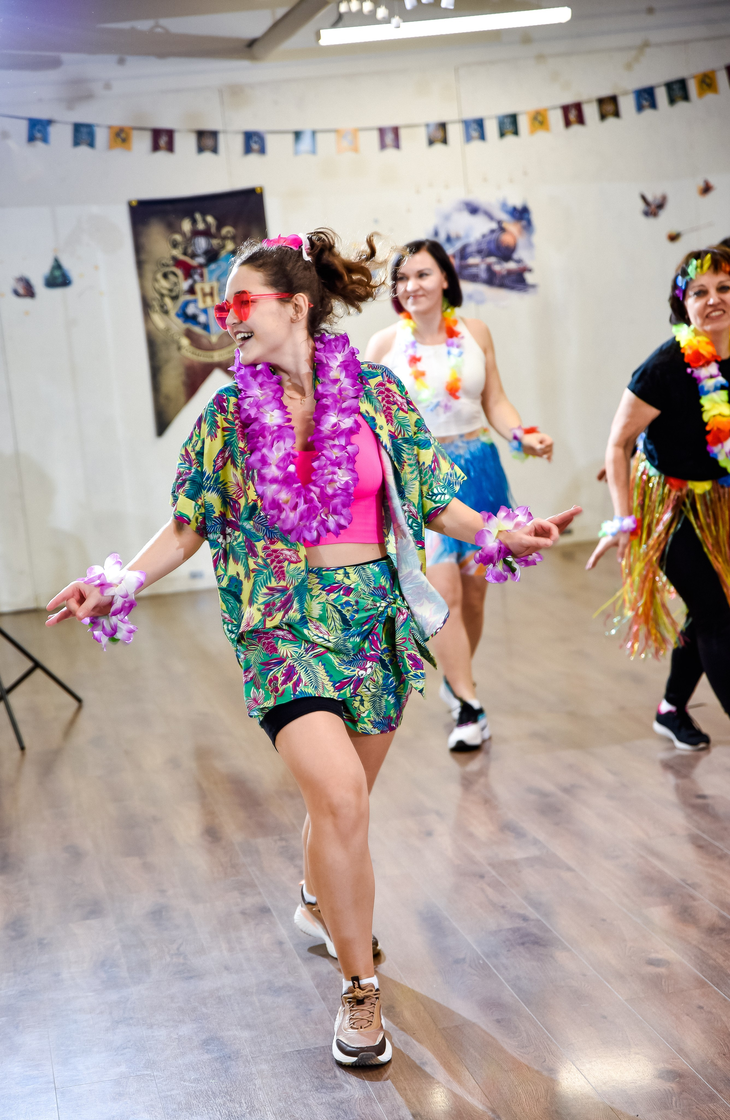 НОВОГОДНЯЯ ГАВАЙСКАЯ ТАНЦЕВАЛЬНАЯ ФИТНЕС- ВЕЧЕРИНКА