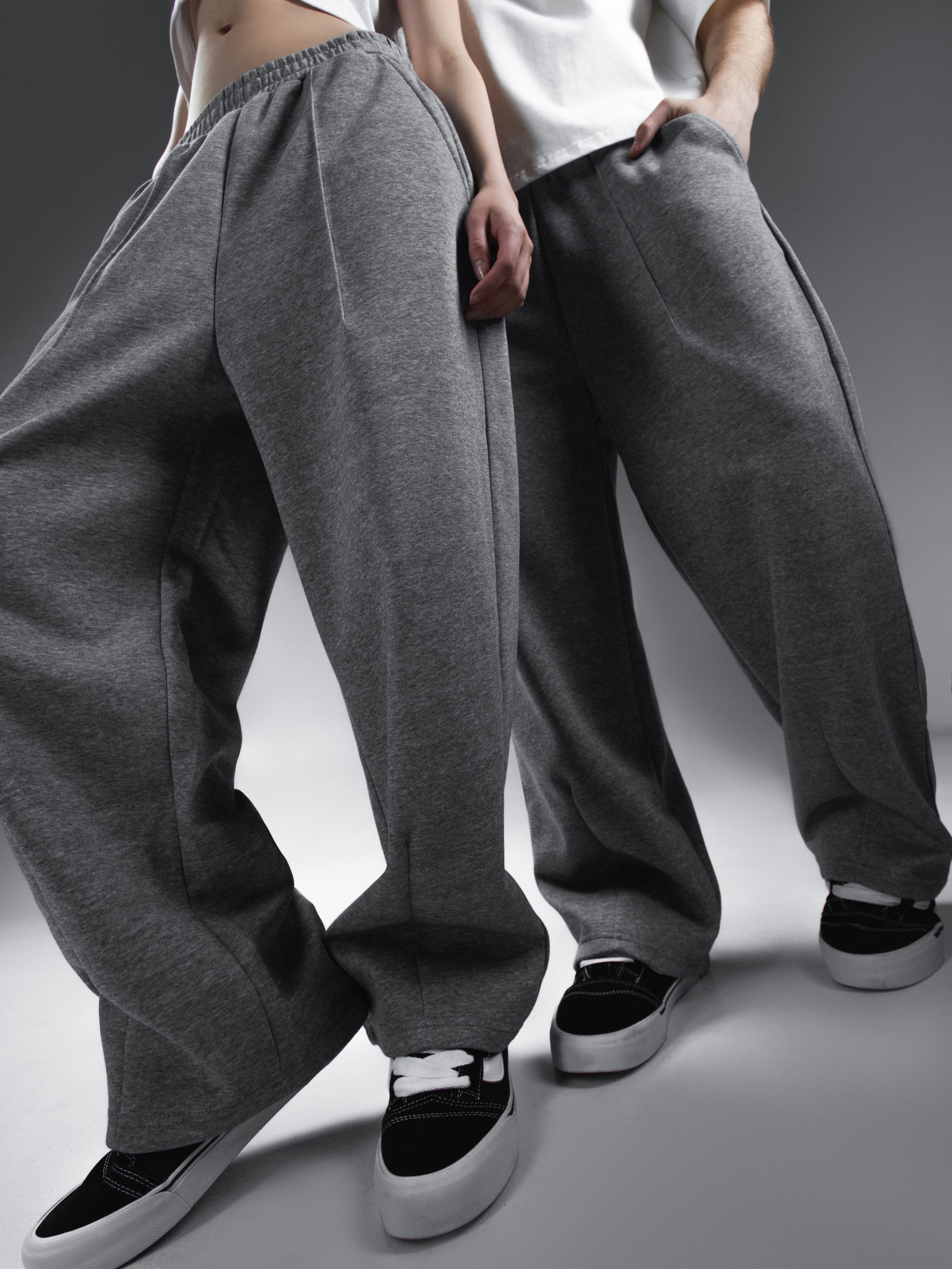 КАТАЛОГ | серый фон. RUNA production — стильные съемки для брендов