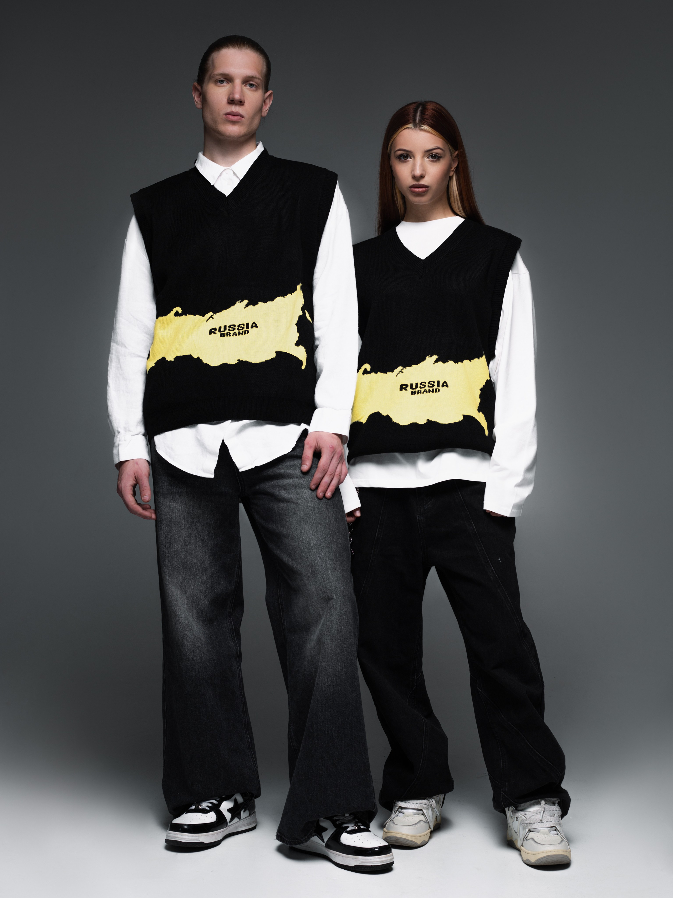 КАТАЛОГ | серый фон. RUNA production — стильные съемки для брендов