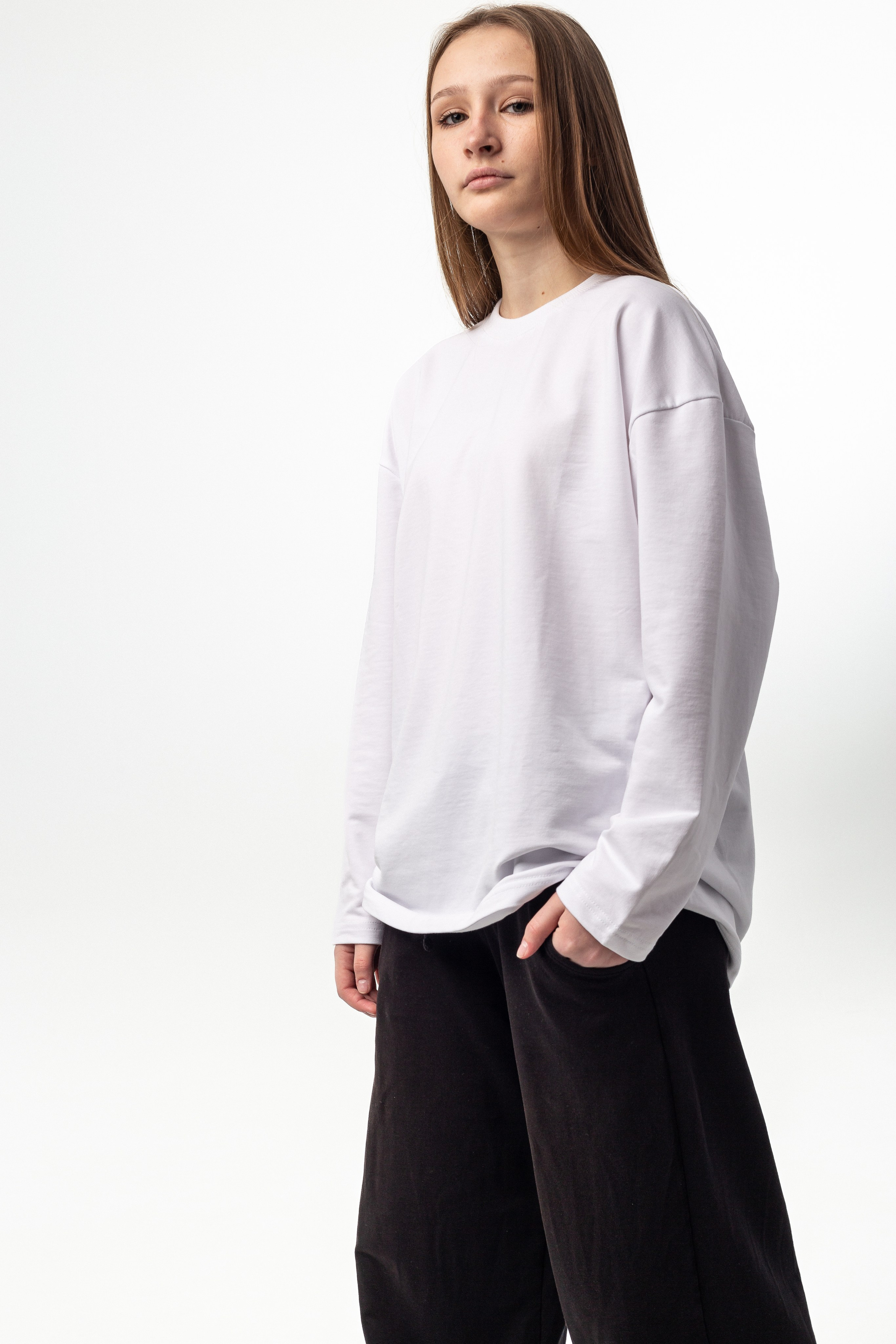 Предметная фотография одежды для Ozon и Wildberries. Фотограф в Анапе Олег Зекерьяев