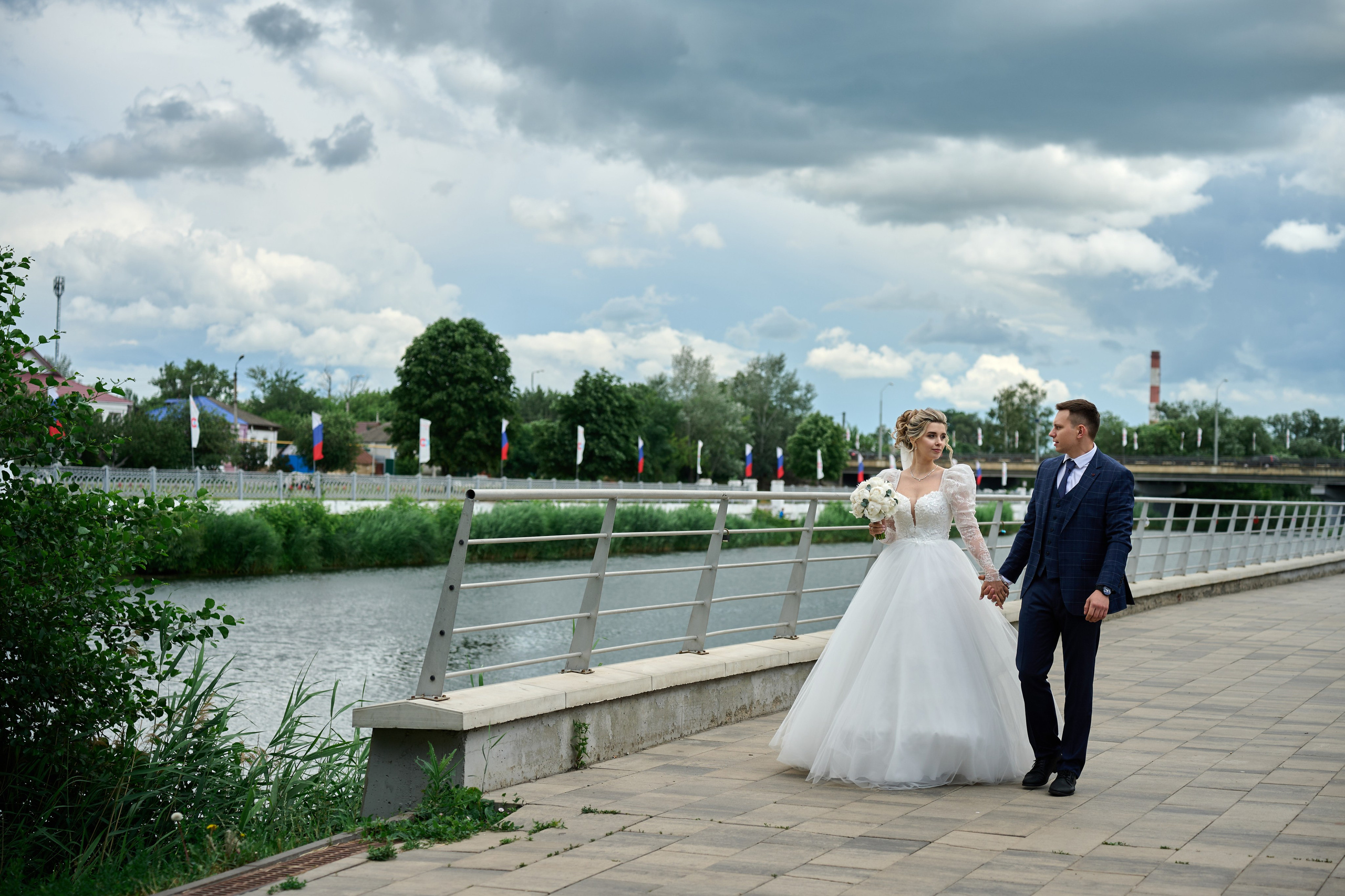 Свадебная фотосессия в Старом Осколе и Губкине. Профессиональный фотограф Старый Оскол, Губкин — свадьба, венчание, крещение, юбилей и день рождения