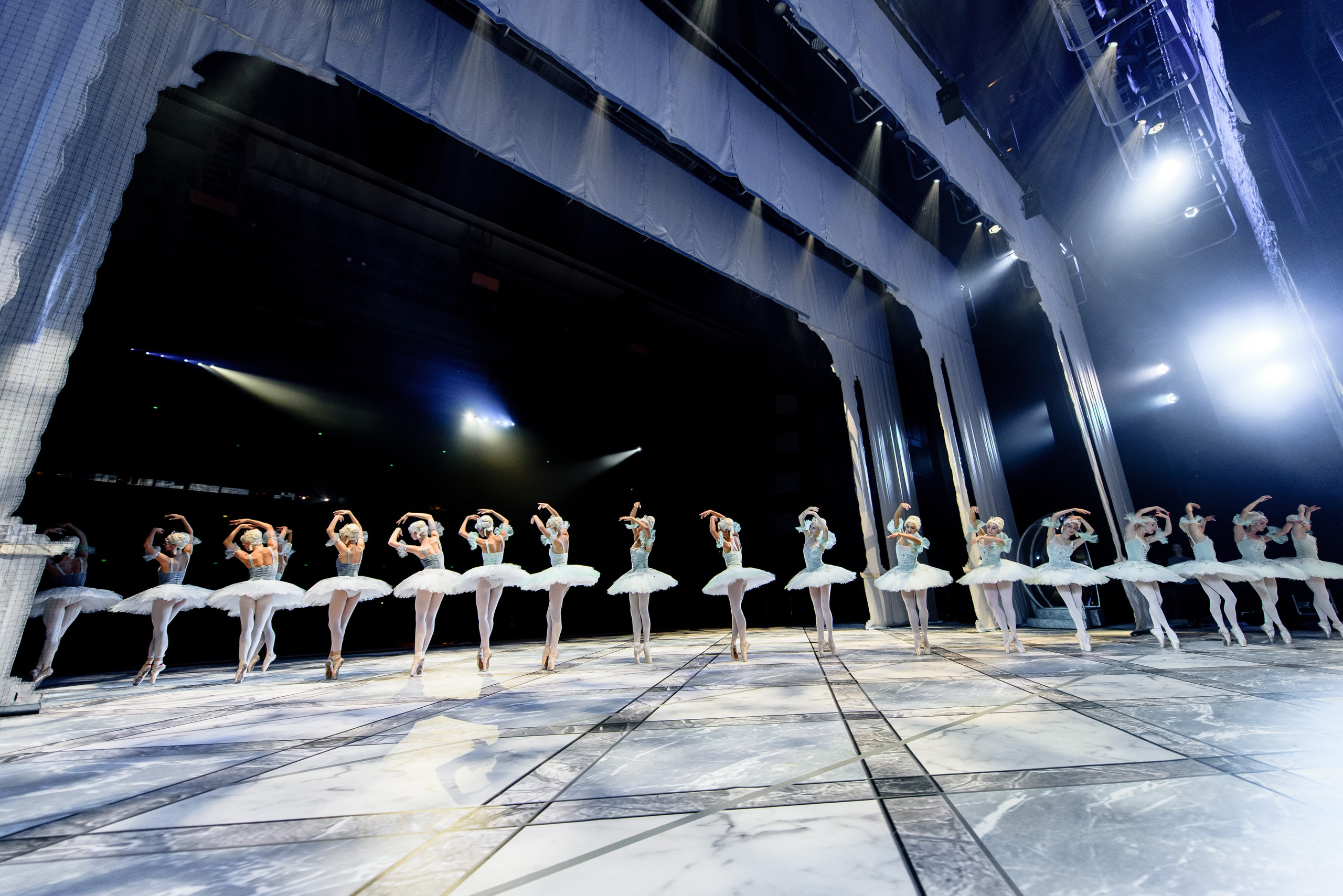 Balley. Moscow Kremlin. Bakcstage. Wedding and Destination photographer Rustam Kalimullin