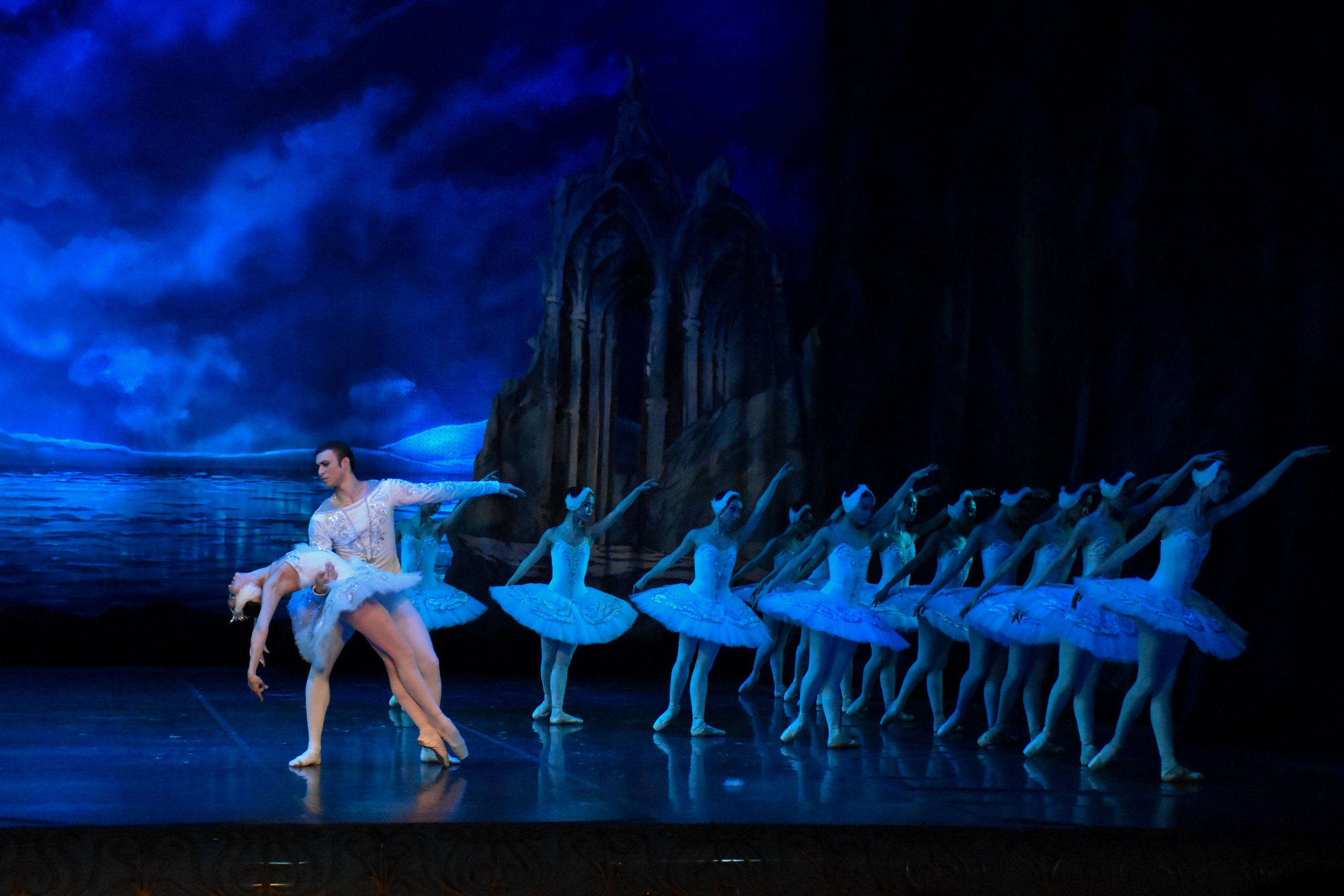 Балет «Лебединое озеро». Фотограф в Алматы