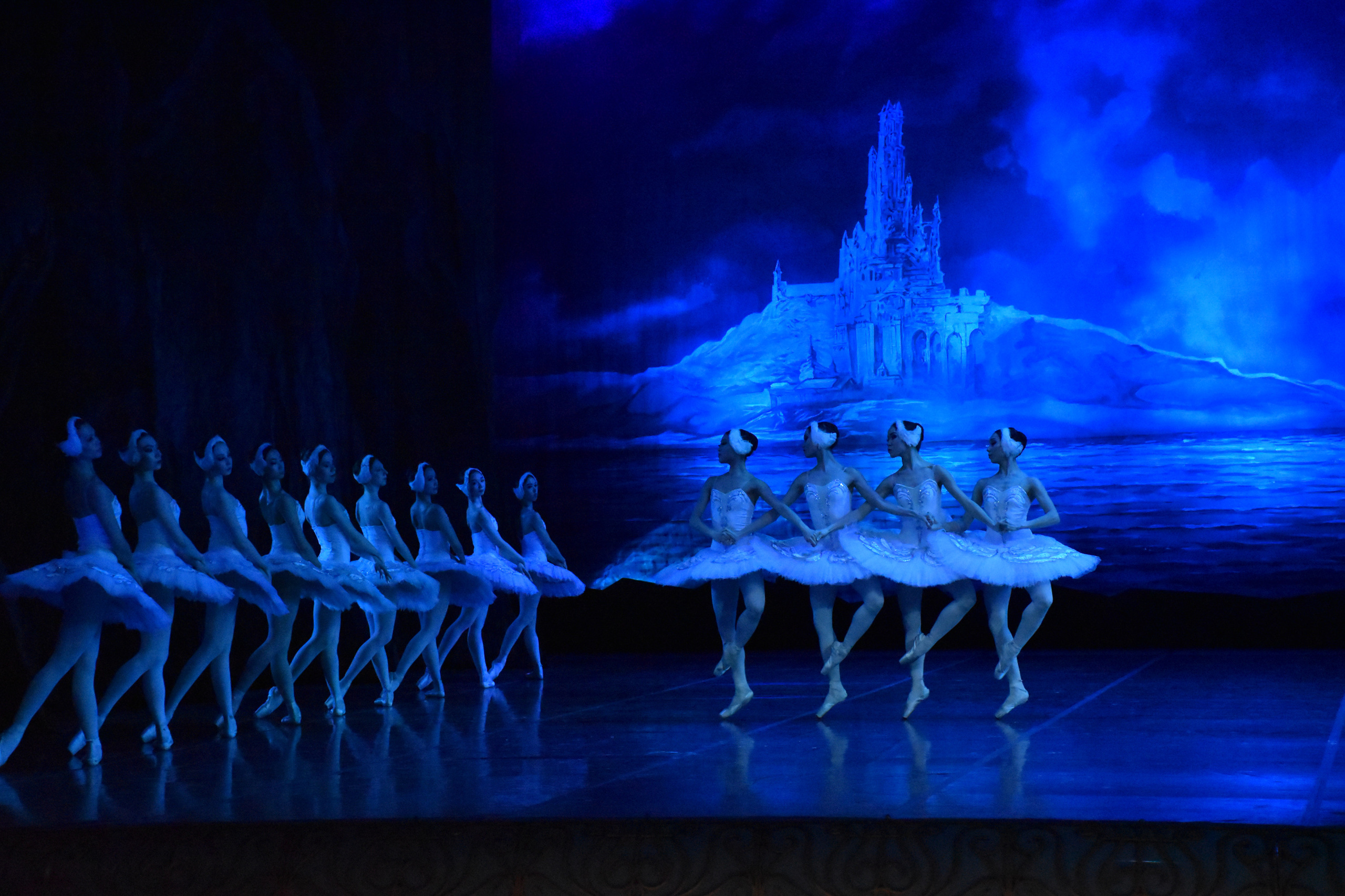Балет «Лебединое озеро». Фотограф в Алматы