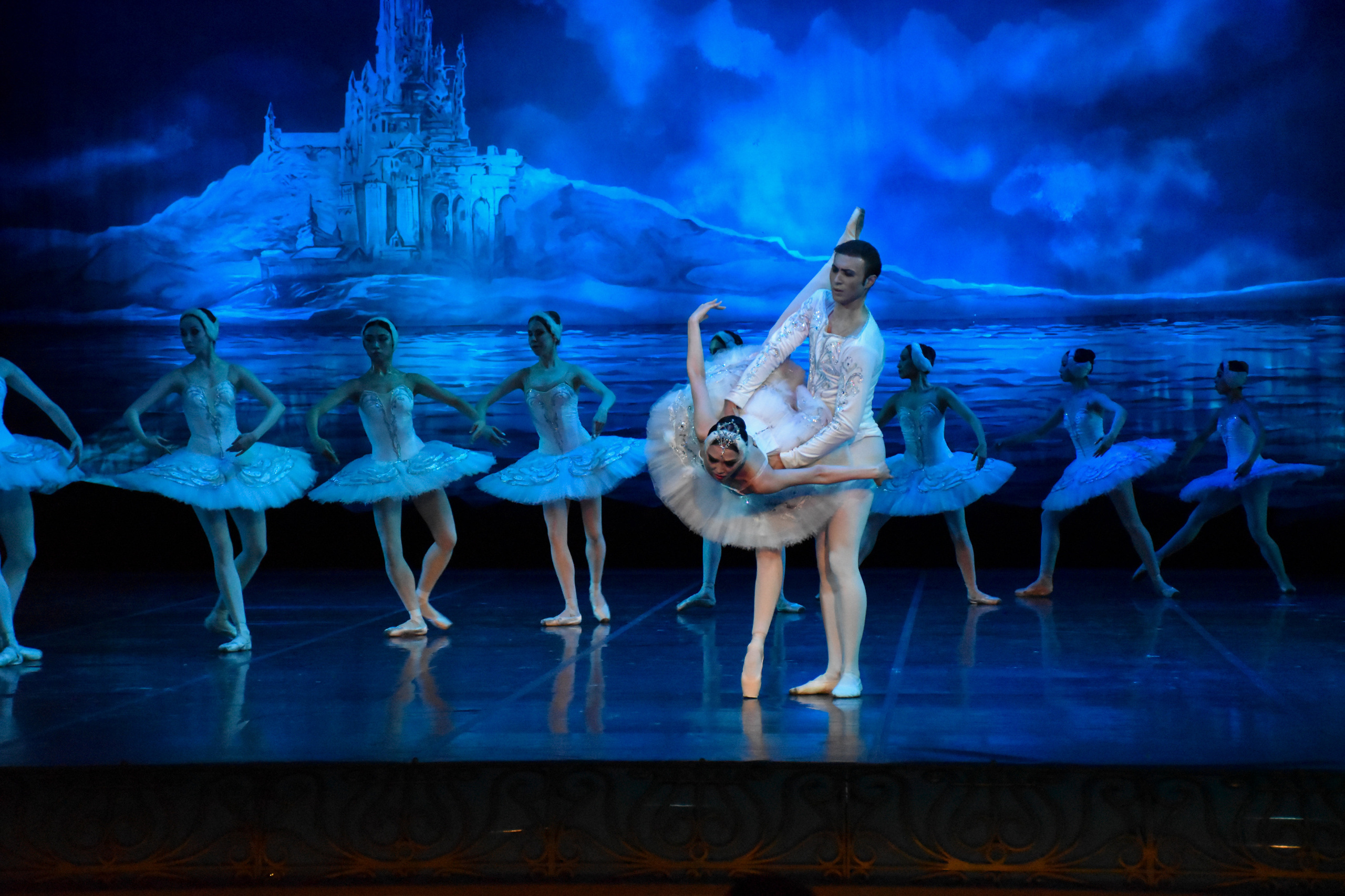 Балет «Лебединое озеро». Фотограф в Алматы