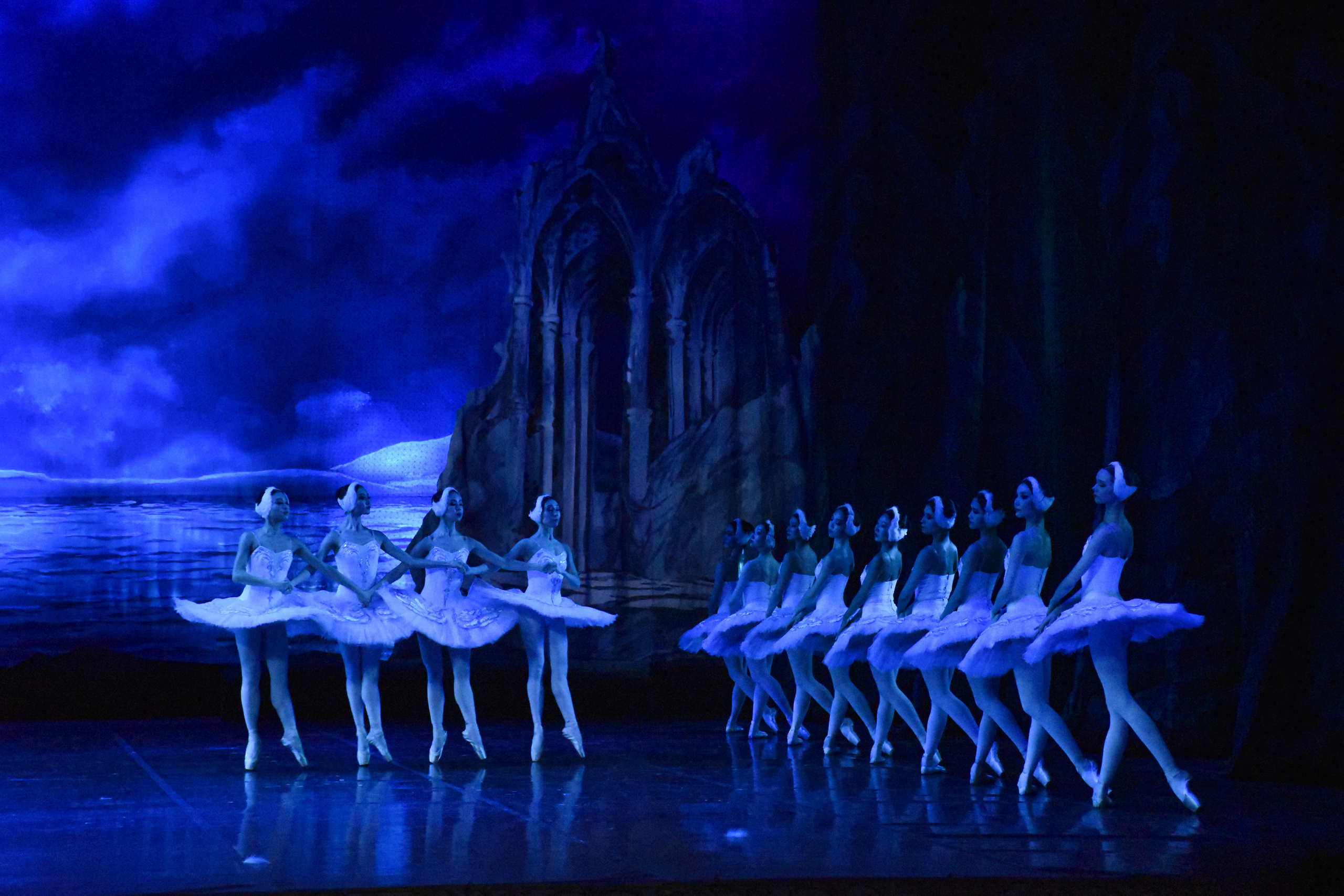 Балет «Лебединое озеро». Фотограф в Алматы