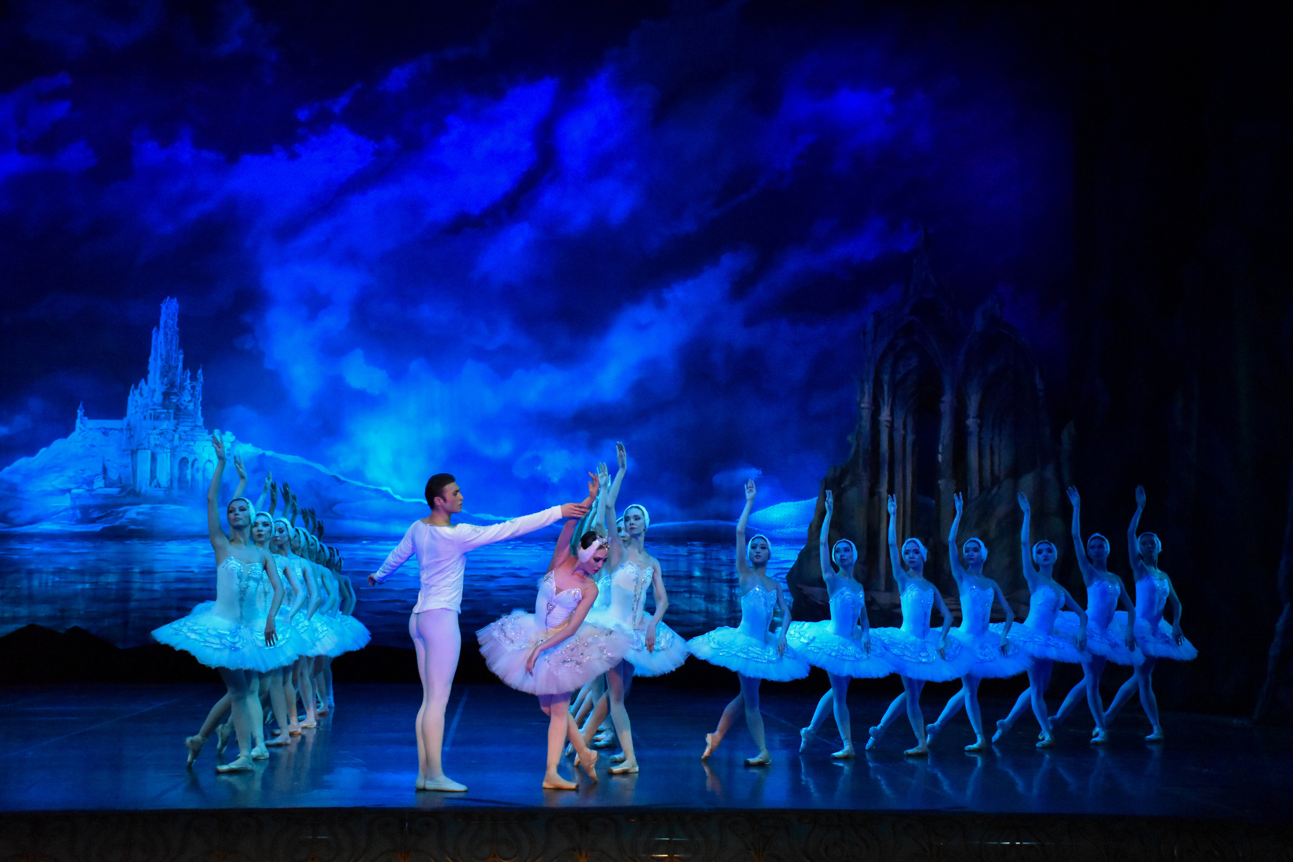 Балет «Лебединое озеро». Фотограф в Алматы