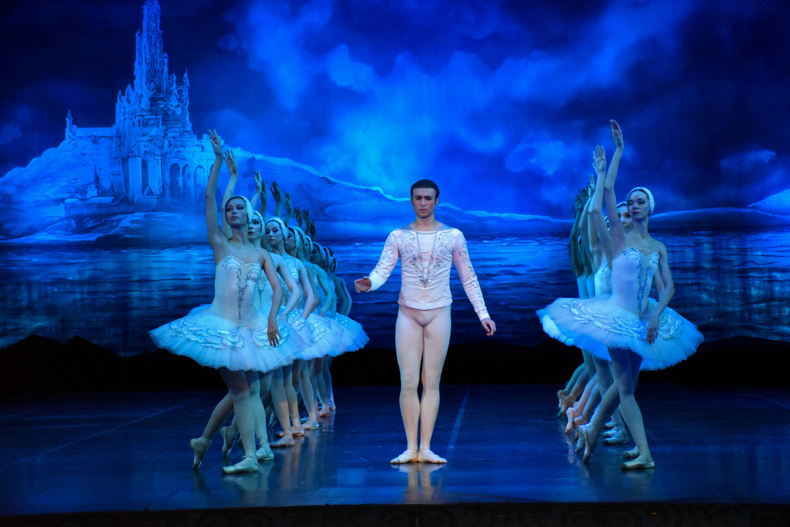 Балет «Лебединое озеро». Фотограф в Алматы