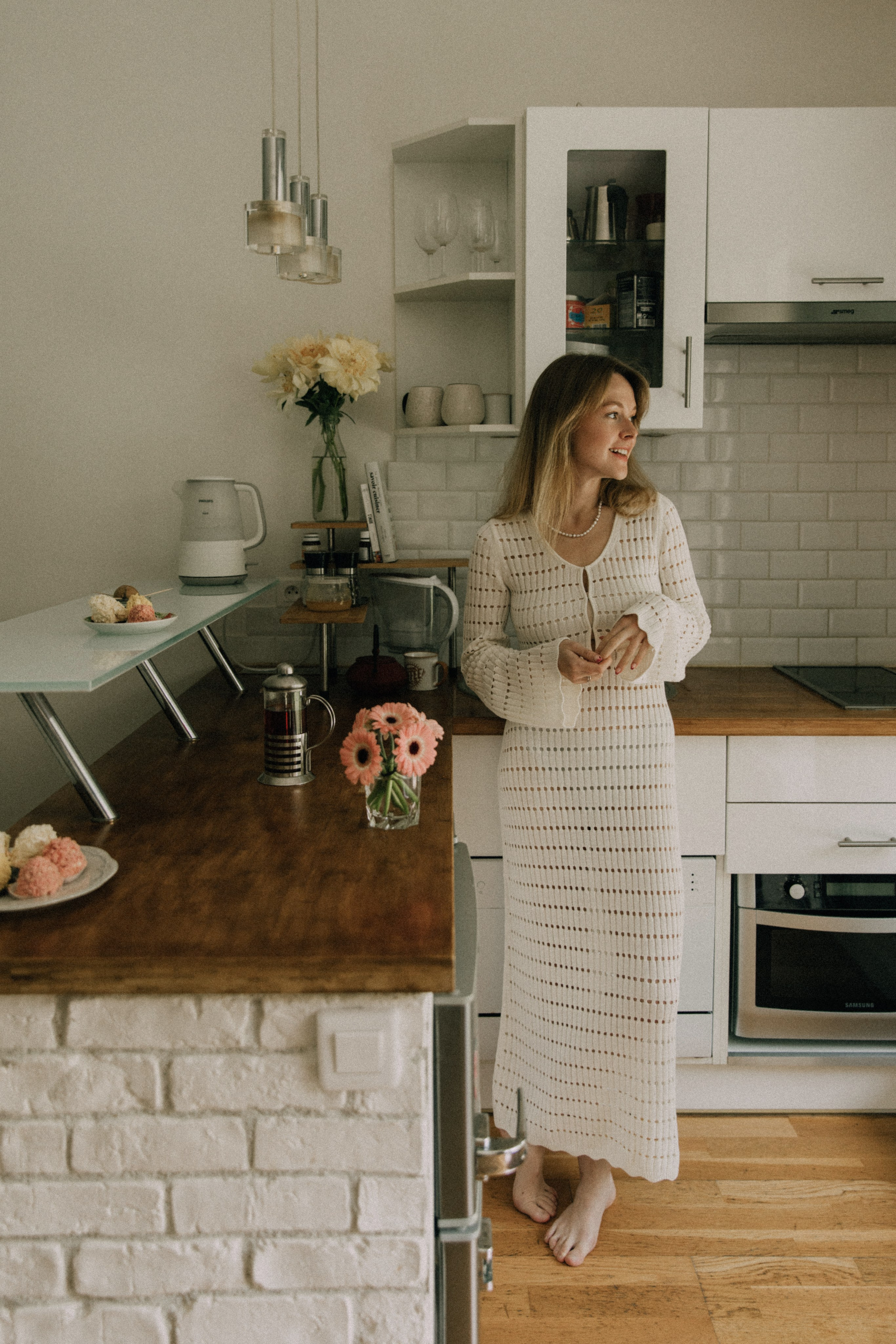 Love comes in the spring. Photographer in Paris
