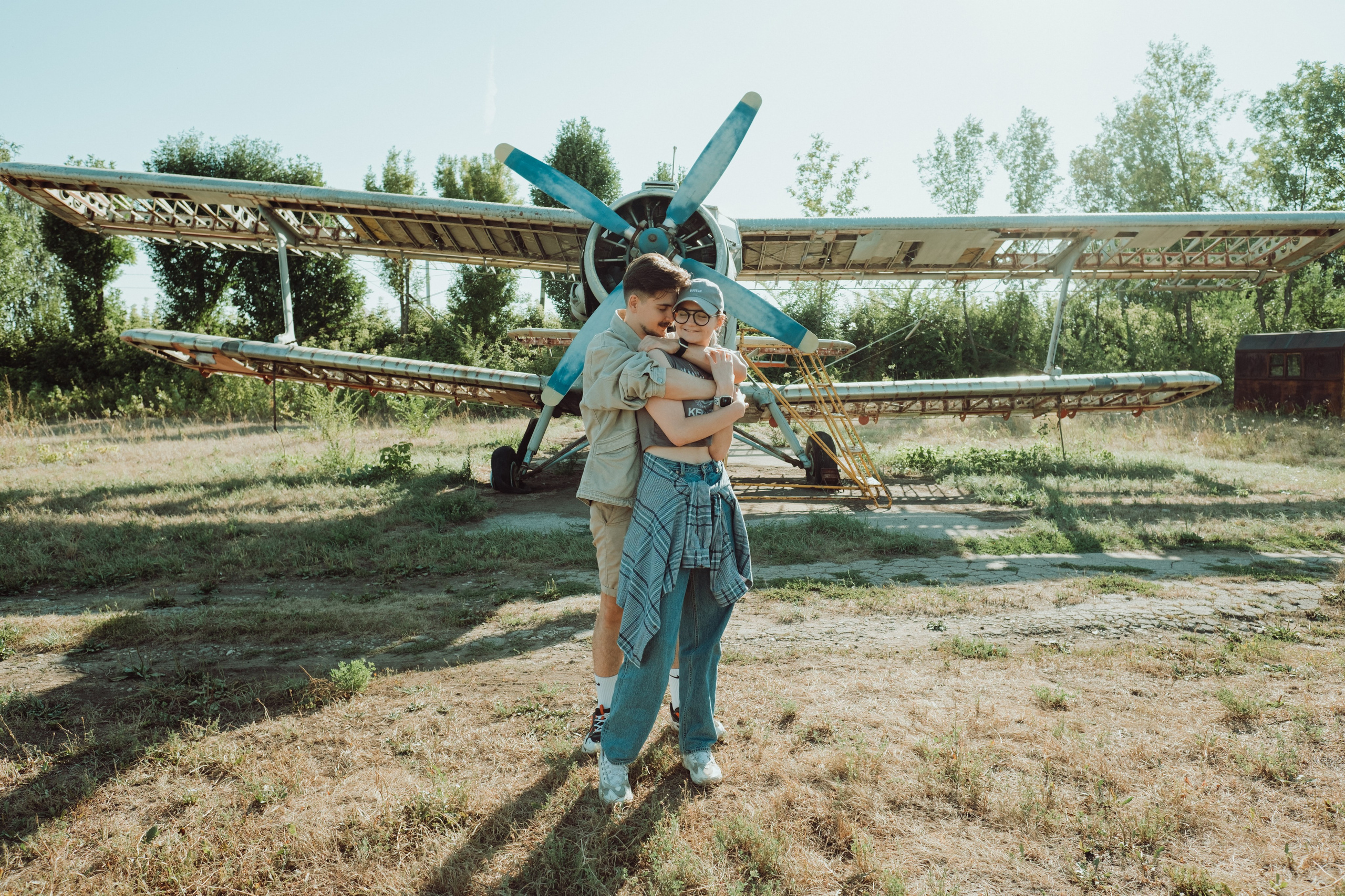 Кладбище авиатехники или учебный аэродром в Самаре. Wedding photographer