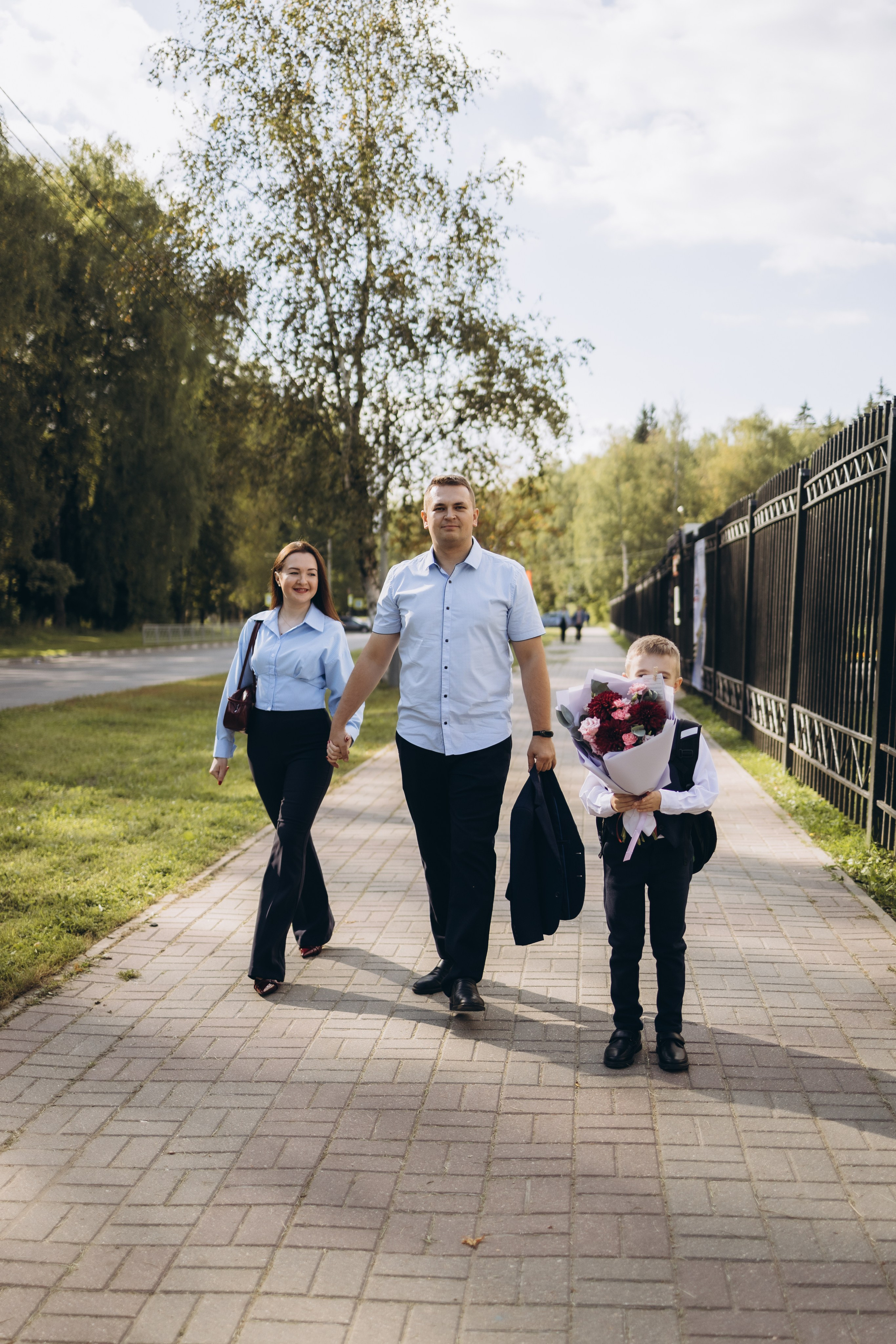 Первая школьная фотография Димули (1.09.2025 г.) г. Обнинск (Калужская обл.). Надежда Стар семейный и церковный фотограф в Жукове и Калужской области